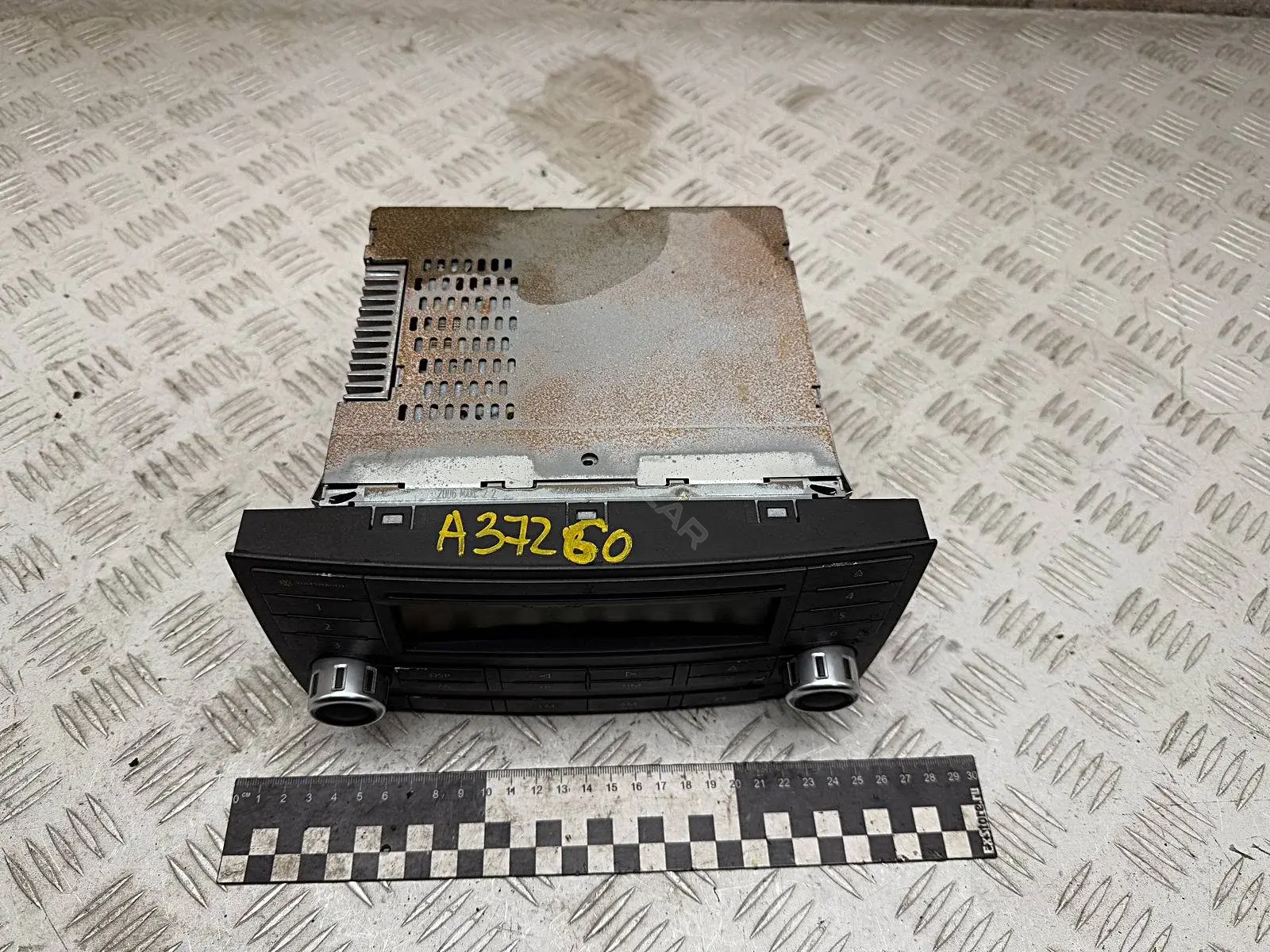 Магнитола 7L6035195A