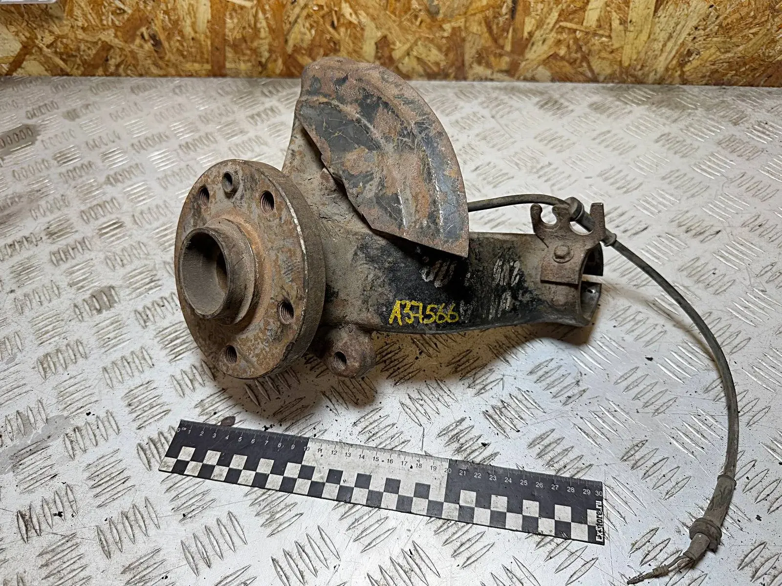 Ступица колеса 7M0927807B, 7M0972936A, 95VW2B372AB