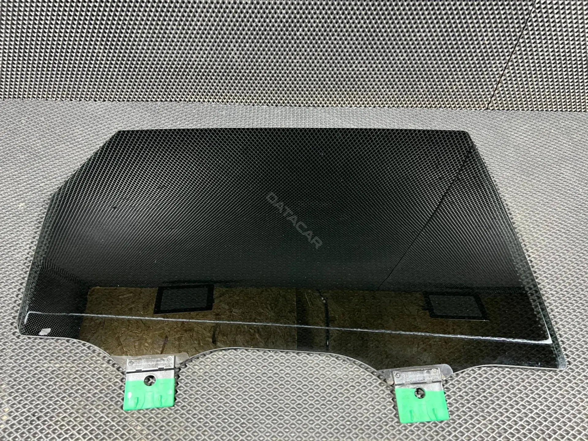 Стекло двери 4M0845026B