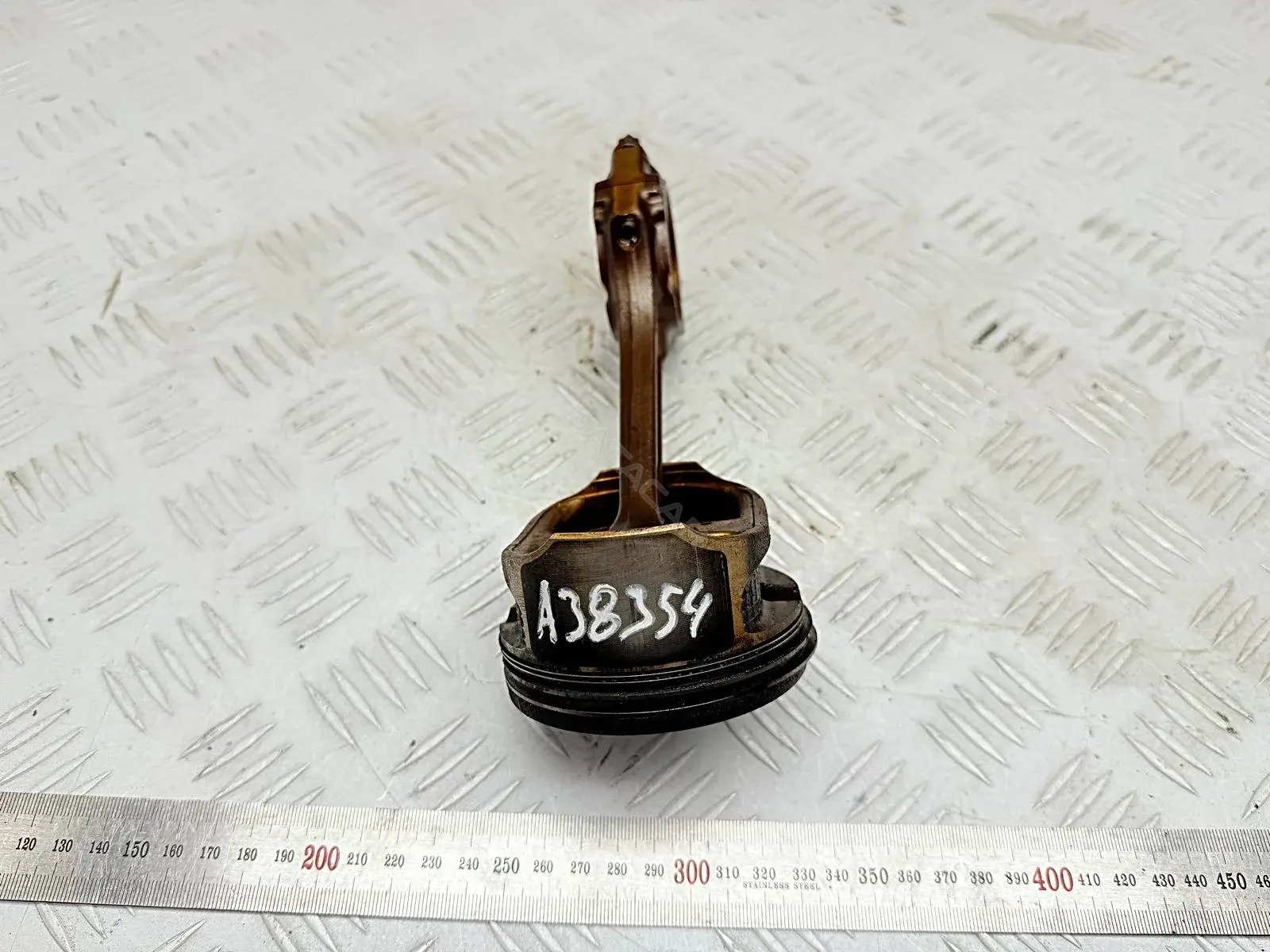 Поршень двигателя XS6EN2A, XS6GA2A