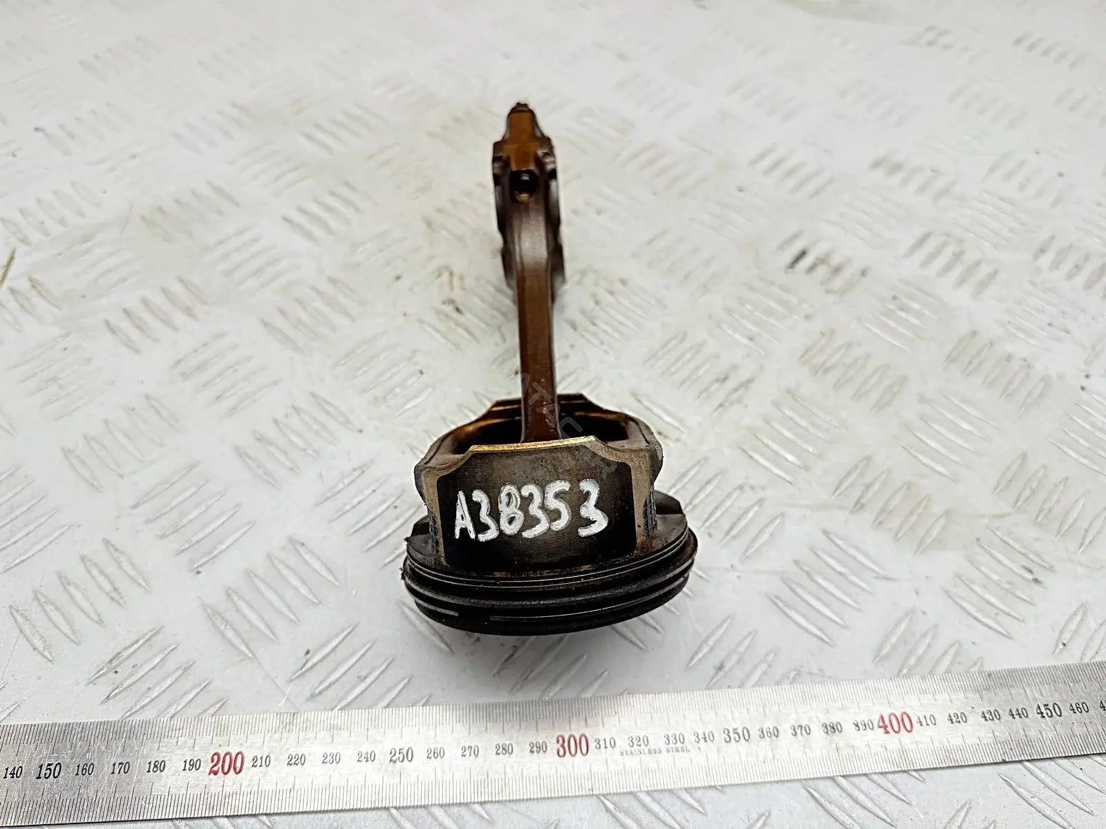 Поршень двигателя XS6EN2A, XS6GA2A