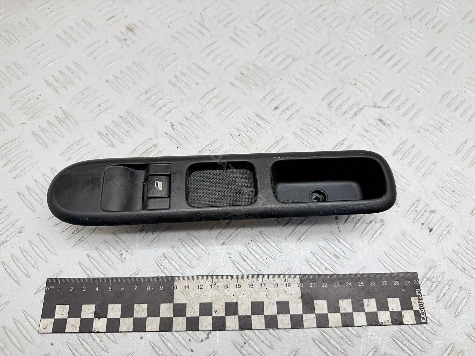 Кнопка стеклоподъемника 96650618ZD, 96662297ZD