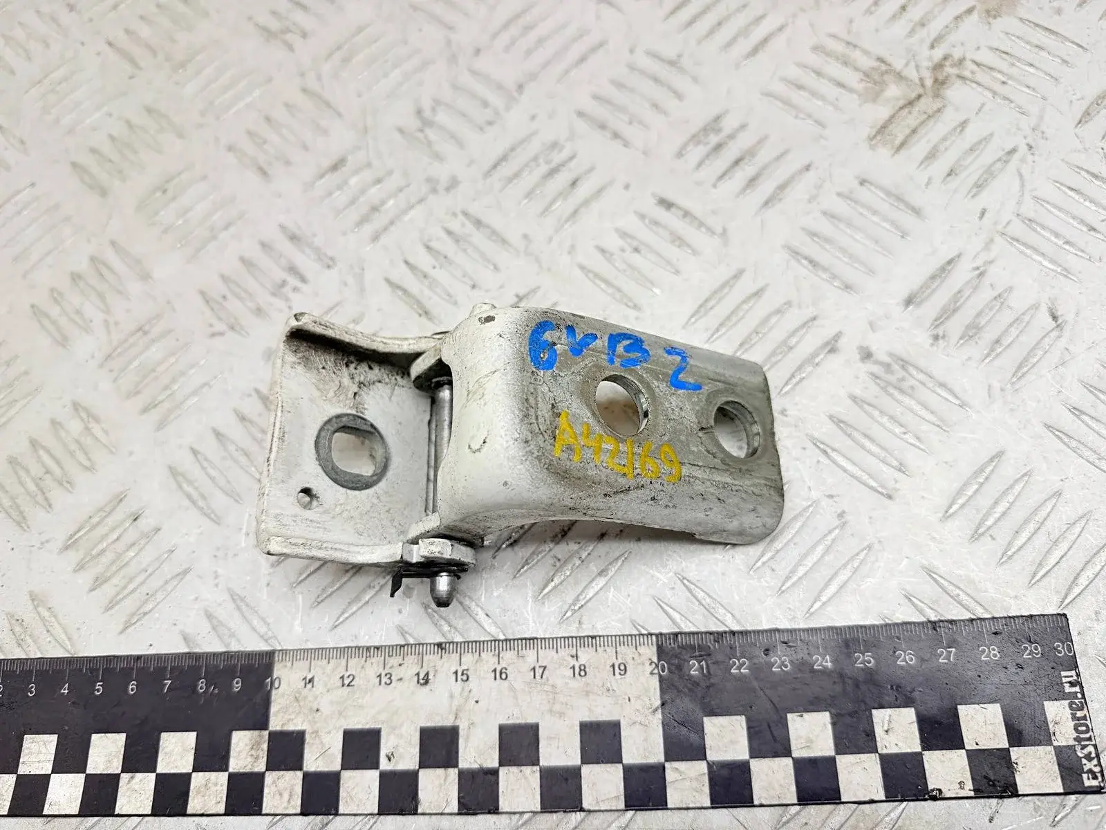 Петля двери 9035CE