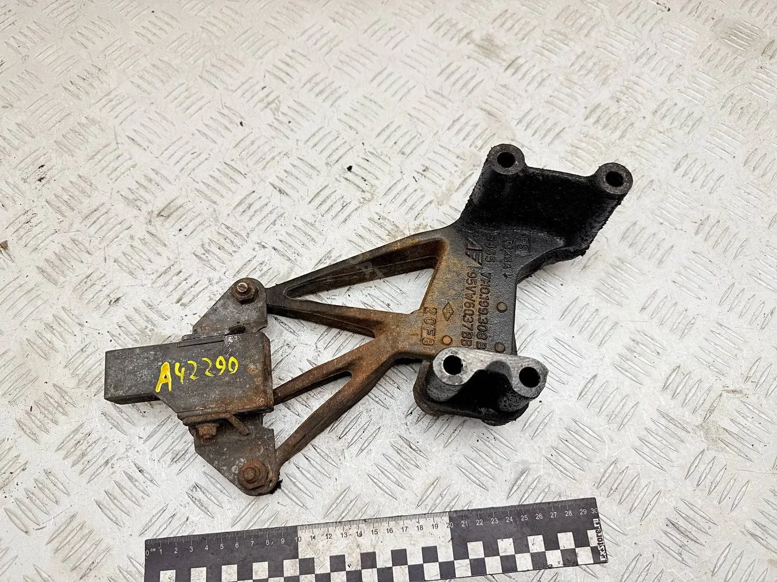 Кронштейн двигателя 7M0199308B, 7M0199312C, 95VW6037BB