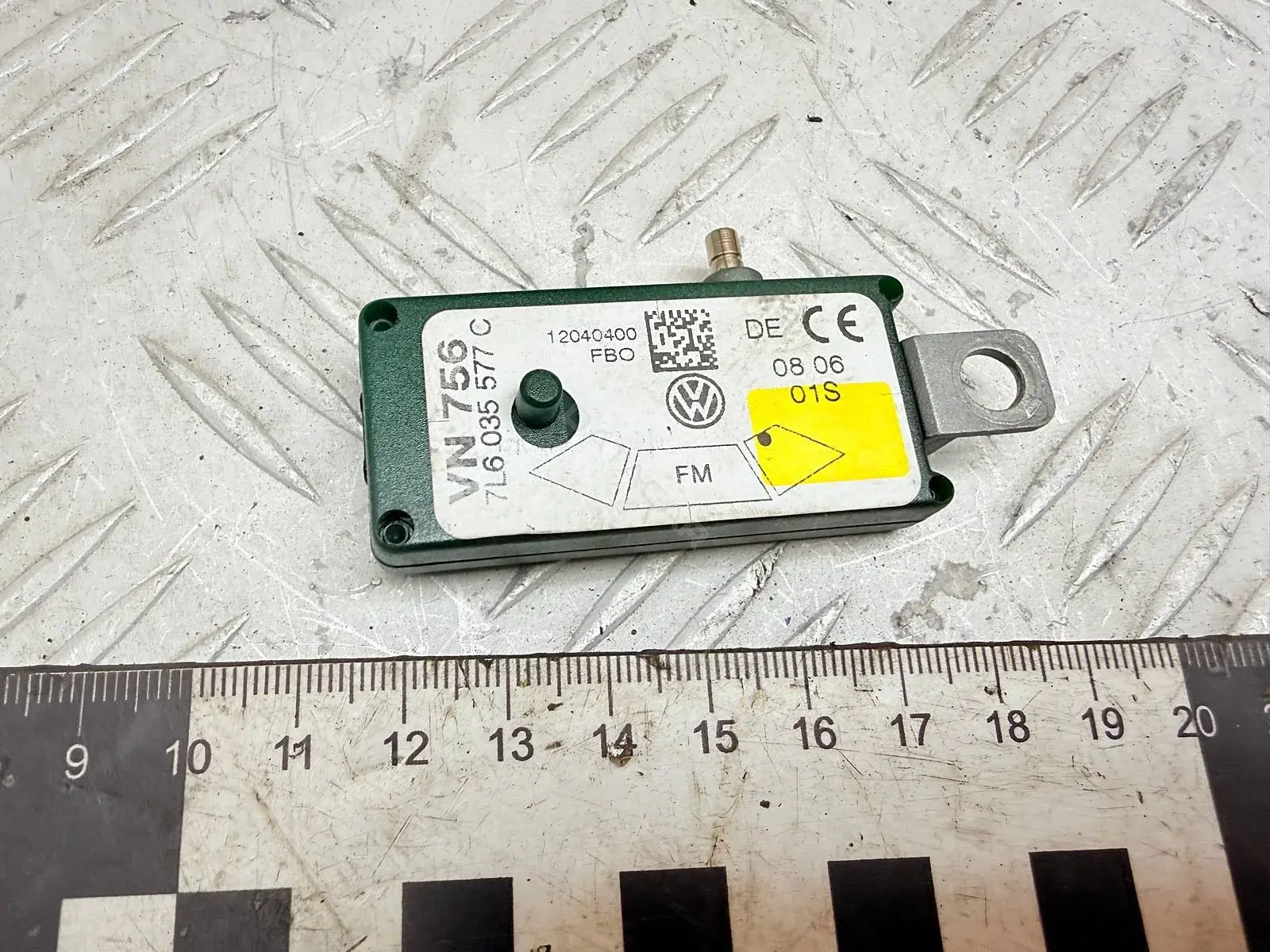Усилитель антенны 7L6035577C