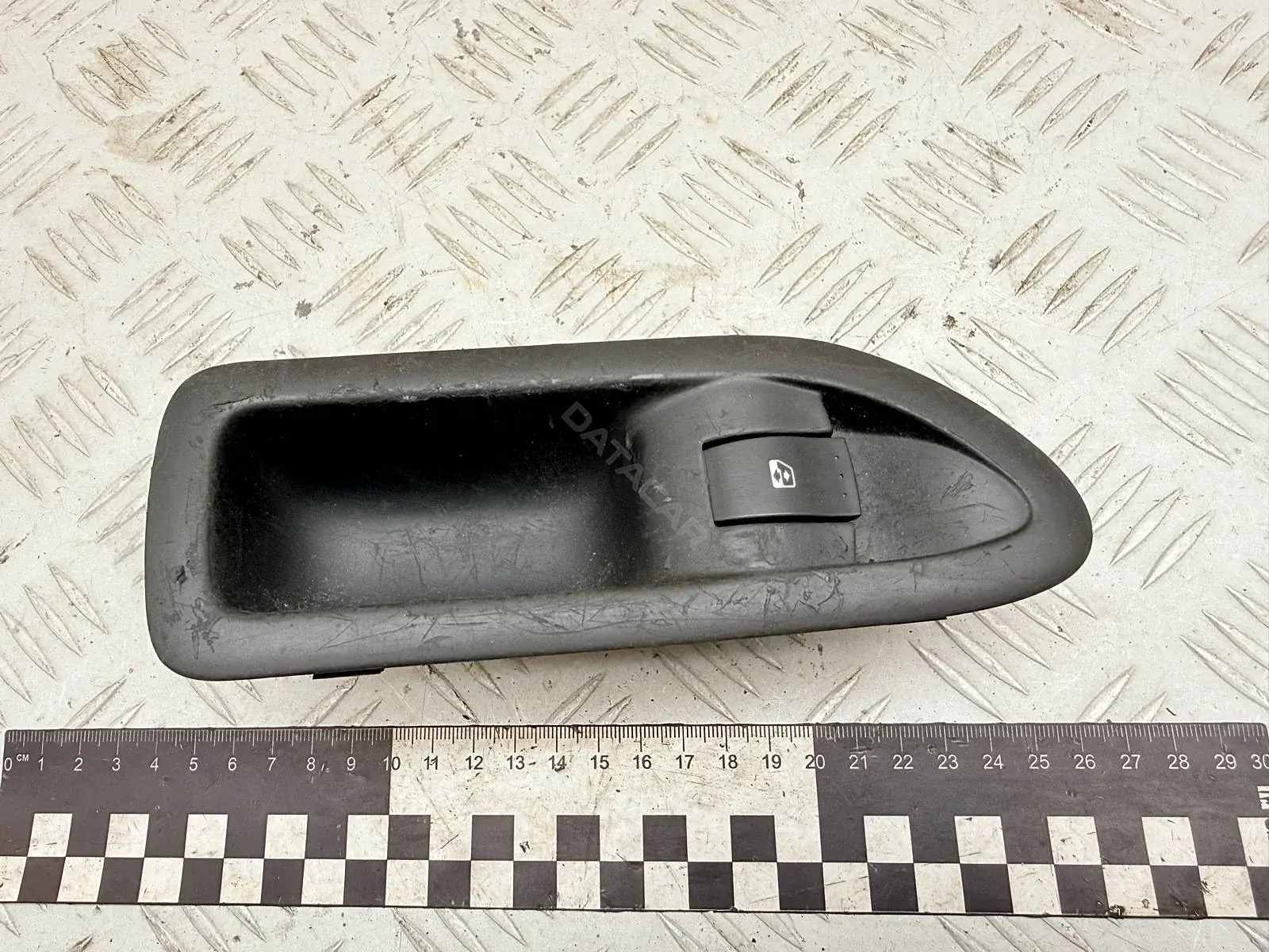 Кнопка стеклоподъемника 28078D, 8200016014