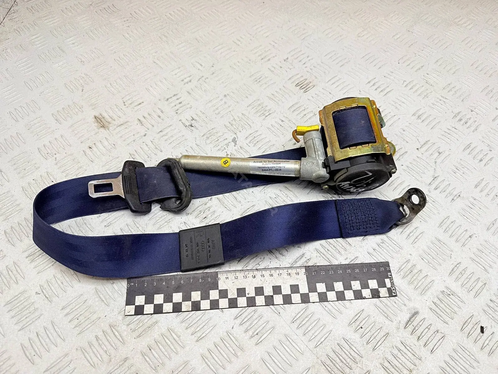 Ремень безопасности 4B0857706D