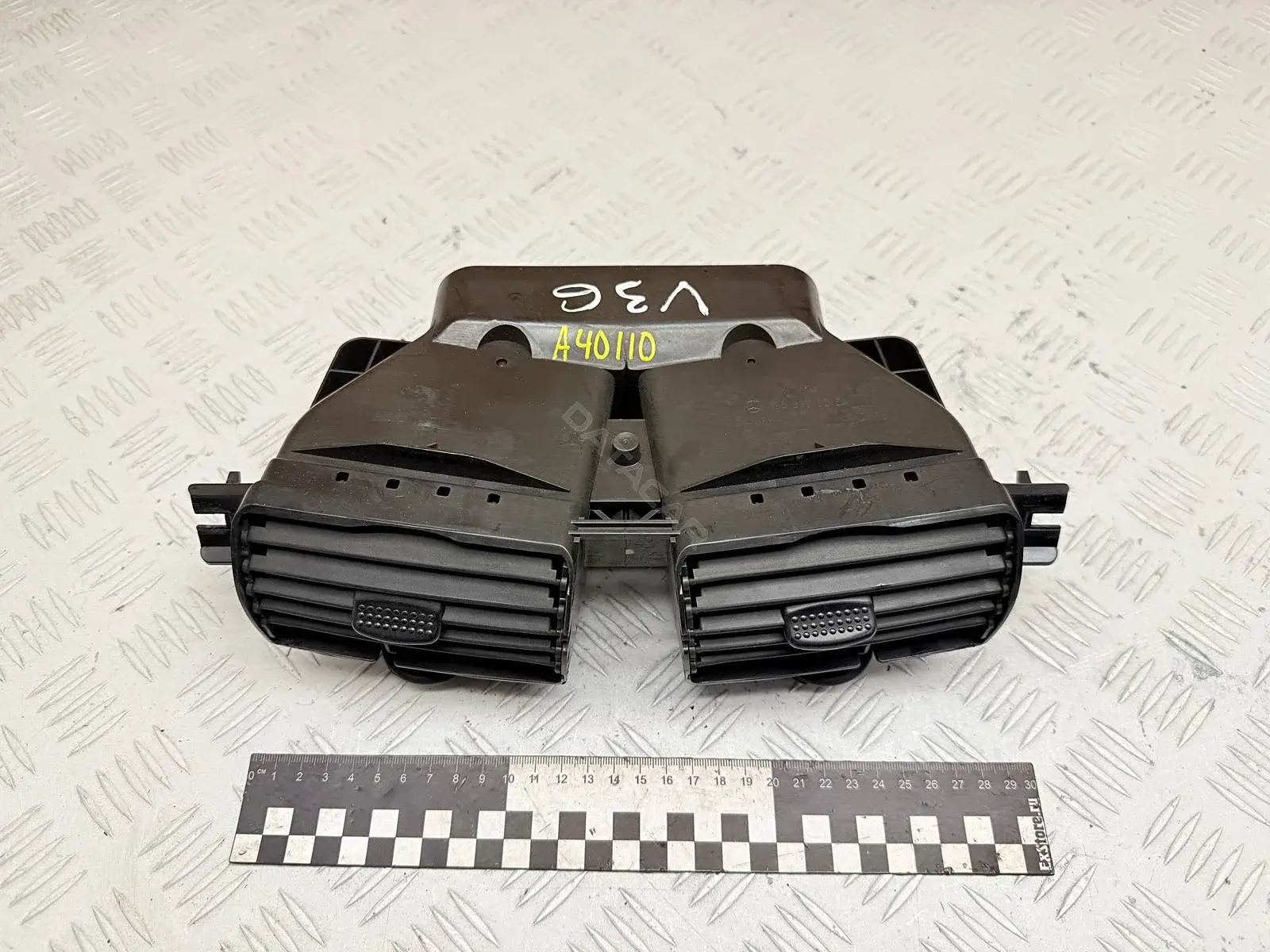 Дефлектор обдува салона 1688300054
