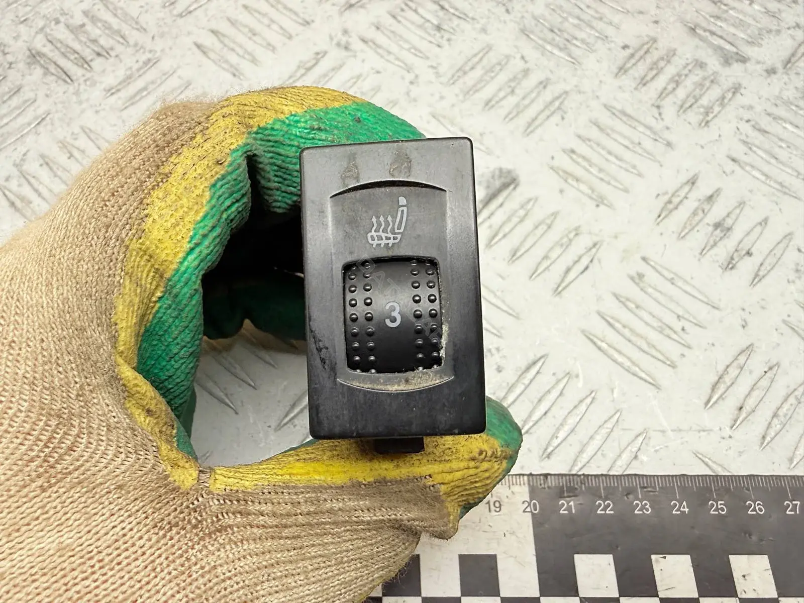 Кнопка подогрева сидений 7M3963564, YM2119K314BAW