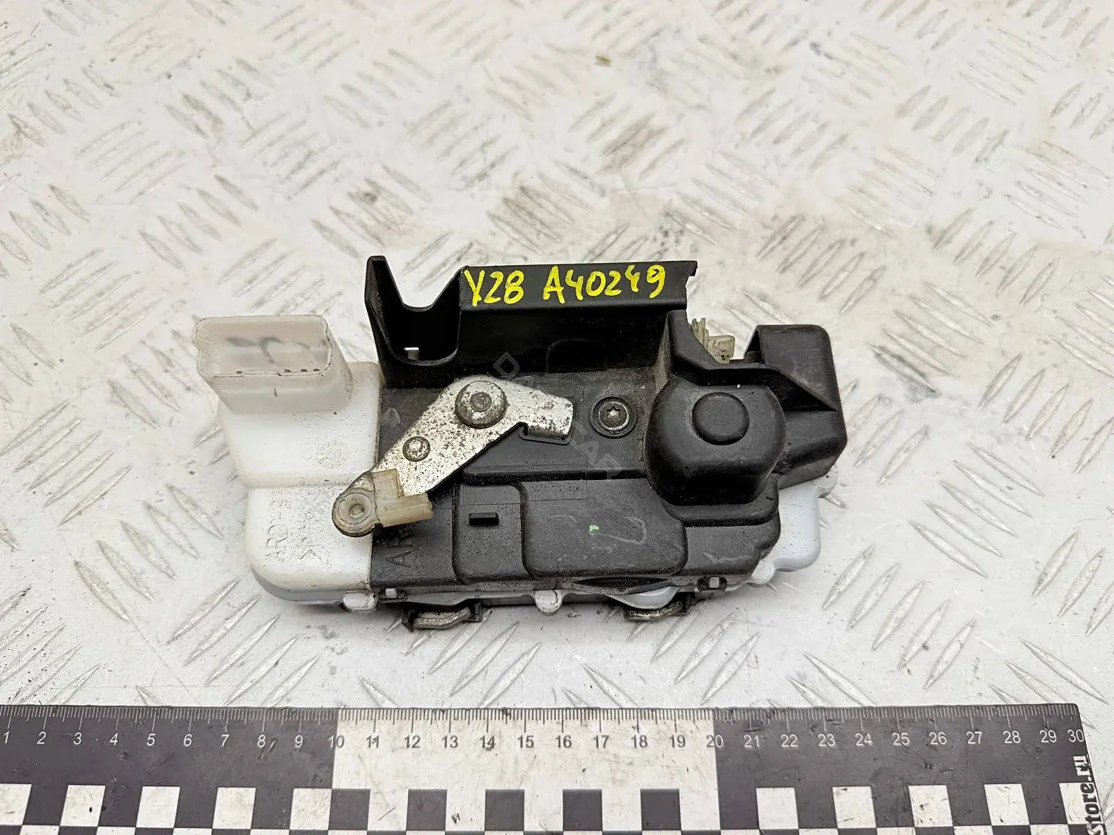 Замок двери 9138A3