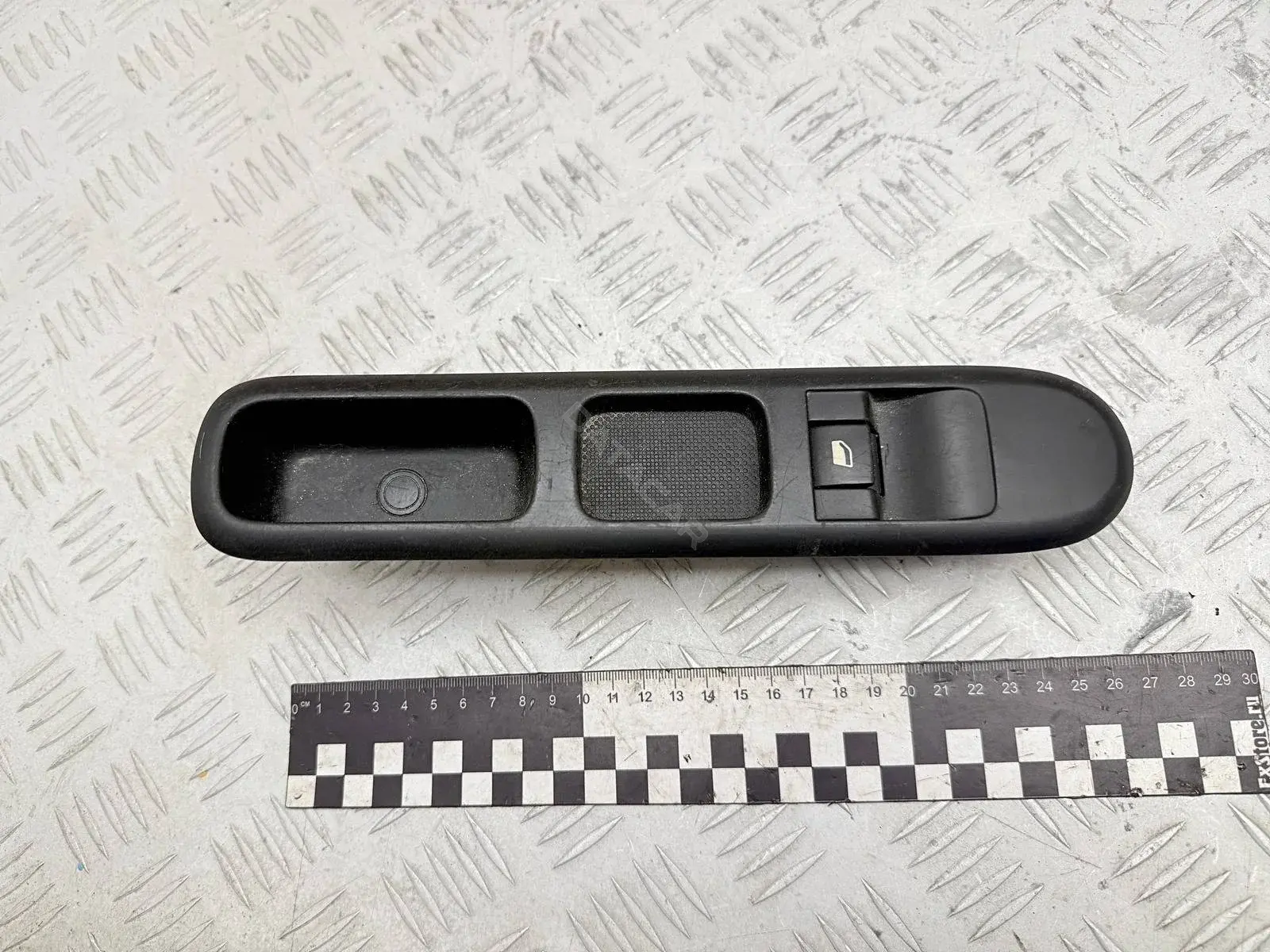 Кнопка стеклоподъемника 96650618ZD, 96662297XT