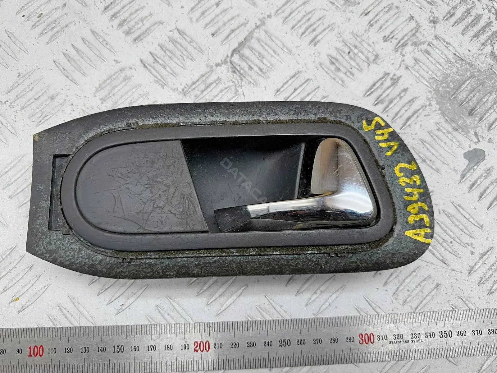 Ручка двери 7M3837114, 7M3837114B, YM2A24648DAW