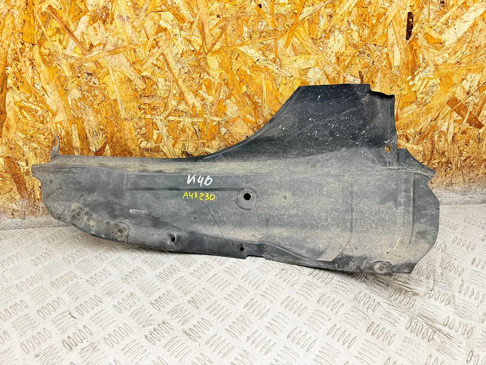 Подкрылок GJ6A56140D, GJ6A56140N