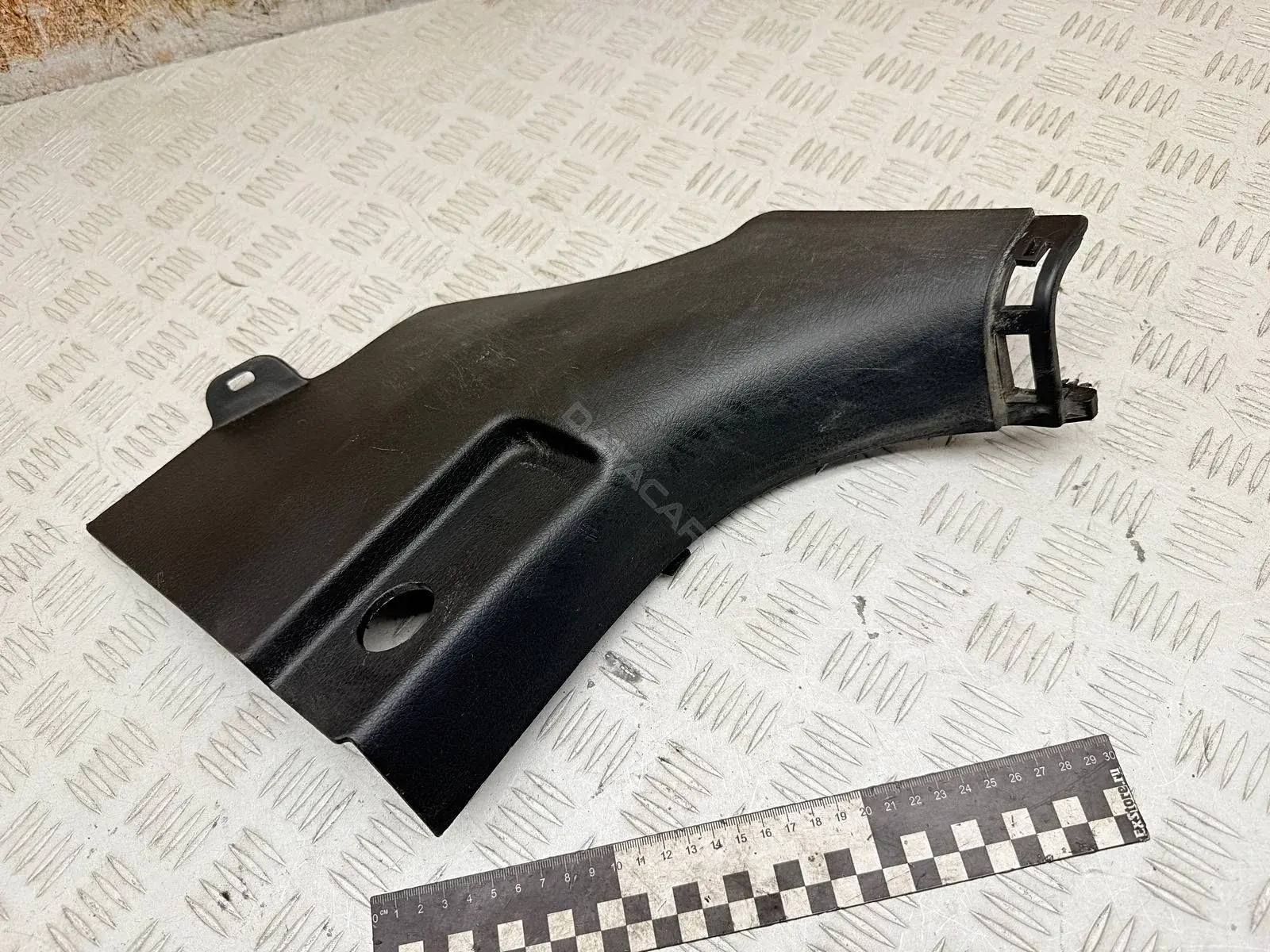 Накладка на порог 858252P000