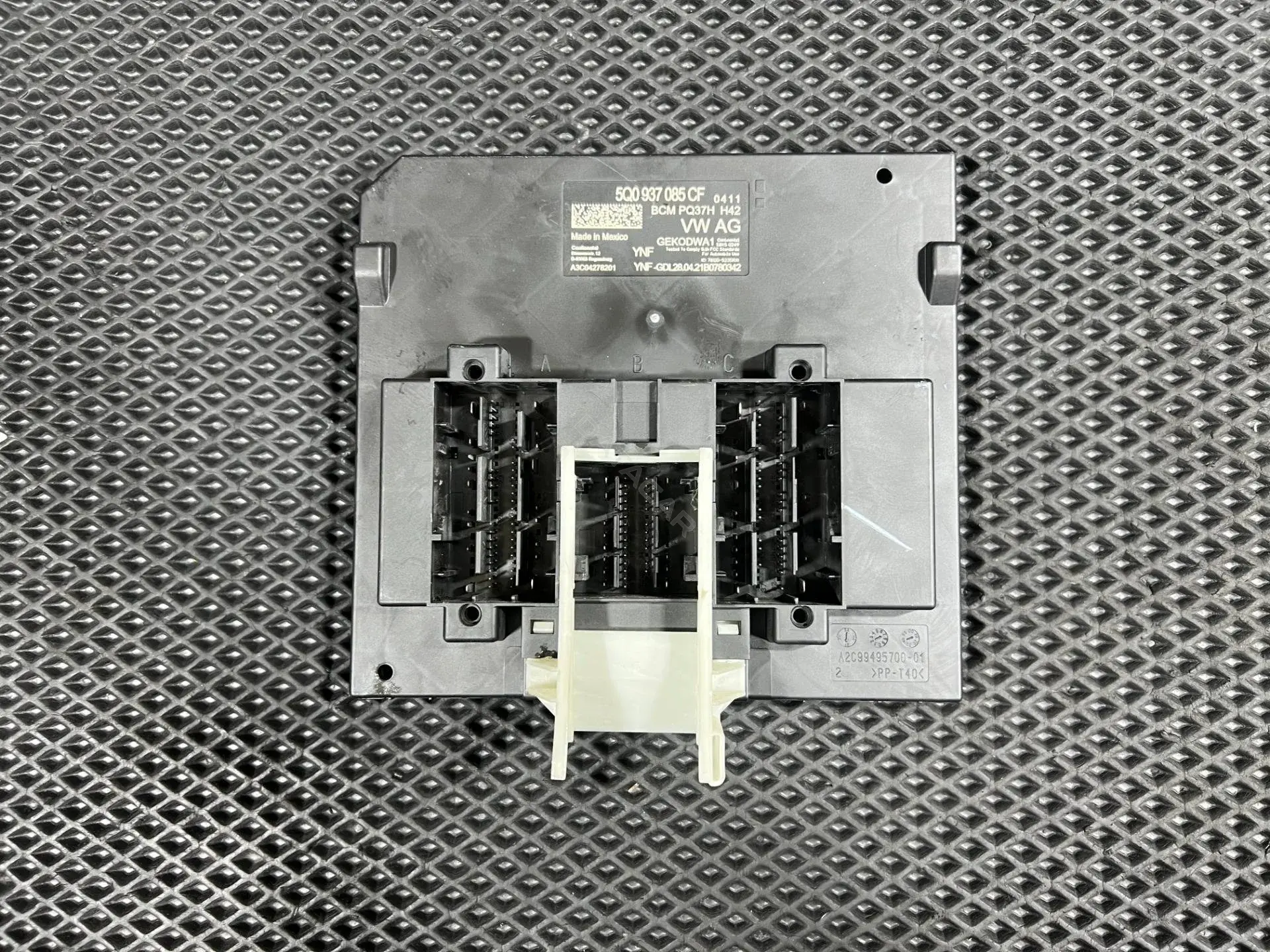 Блок комфорта 5Q0937085CF