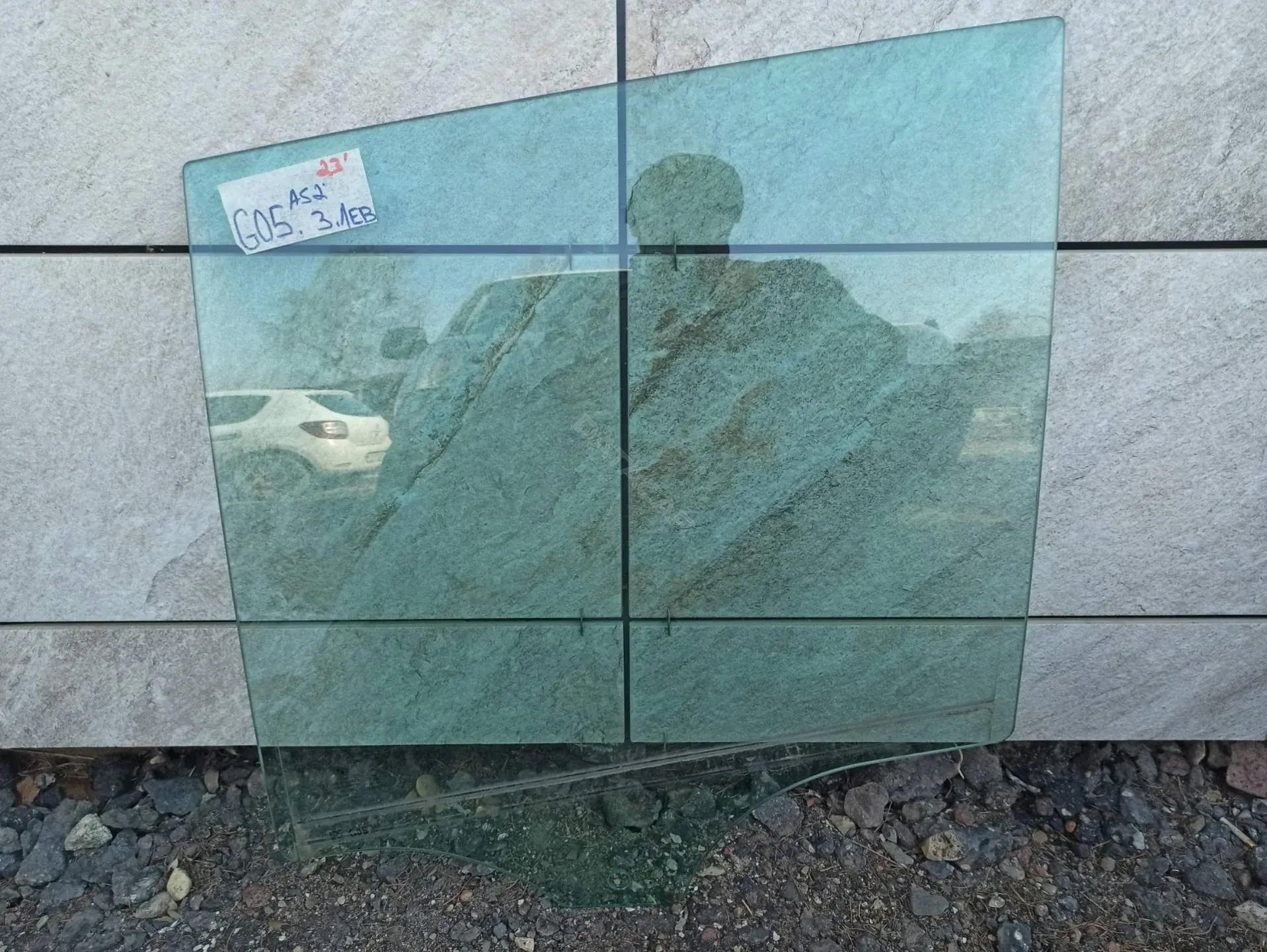 Стекло двери 51357430935