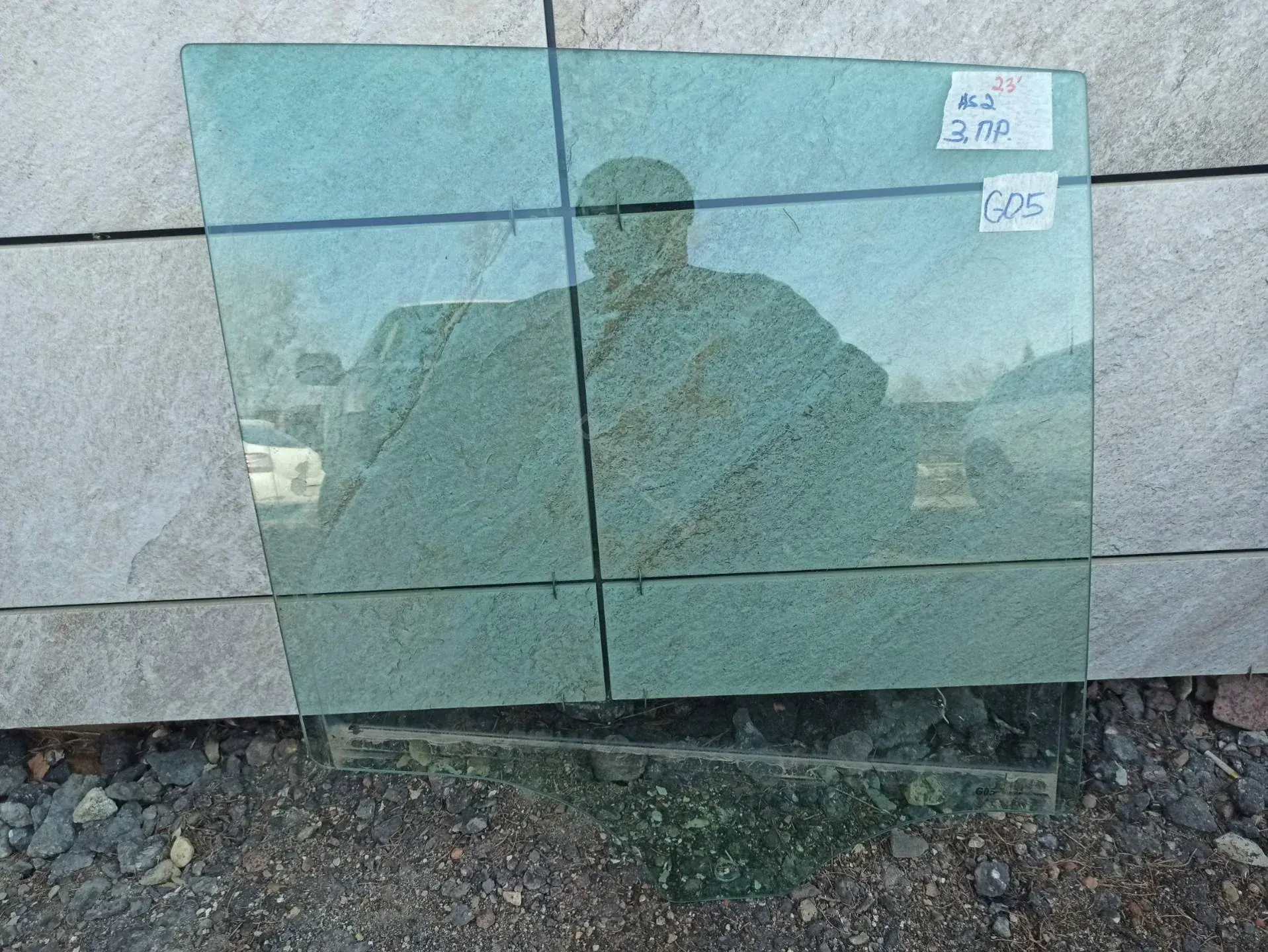 Стекло двери 51357430936