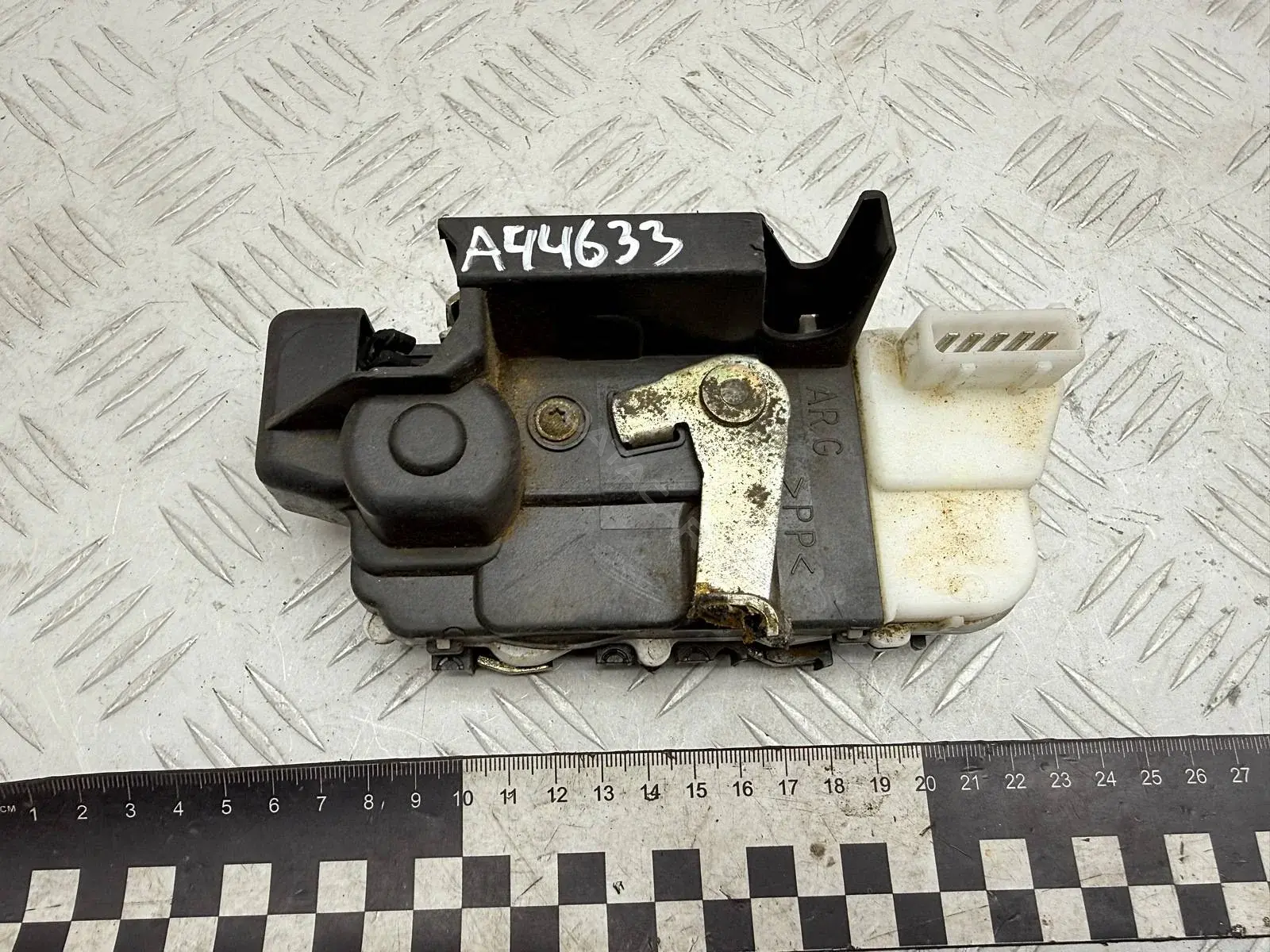 Замок двери 913786
