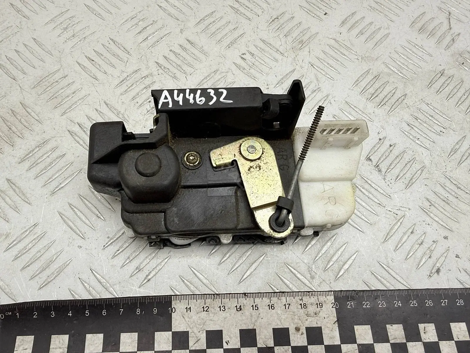 Замок двери 913783