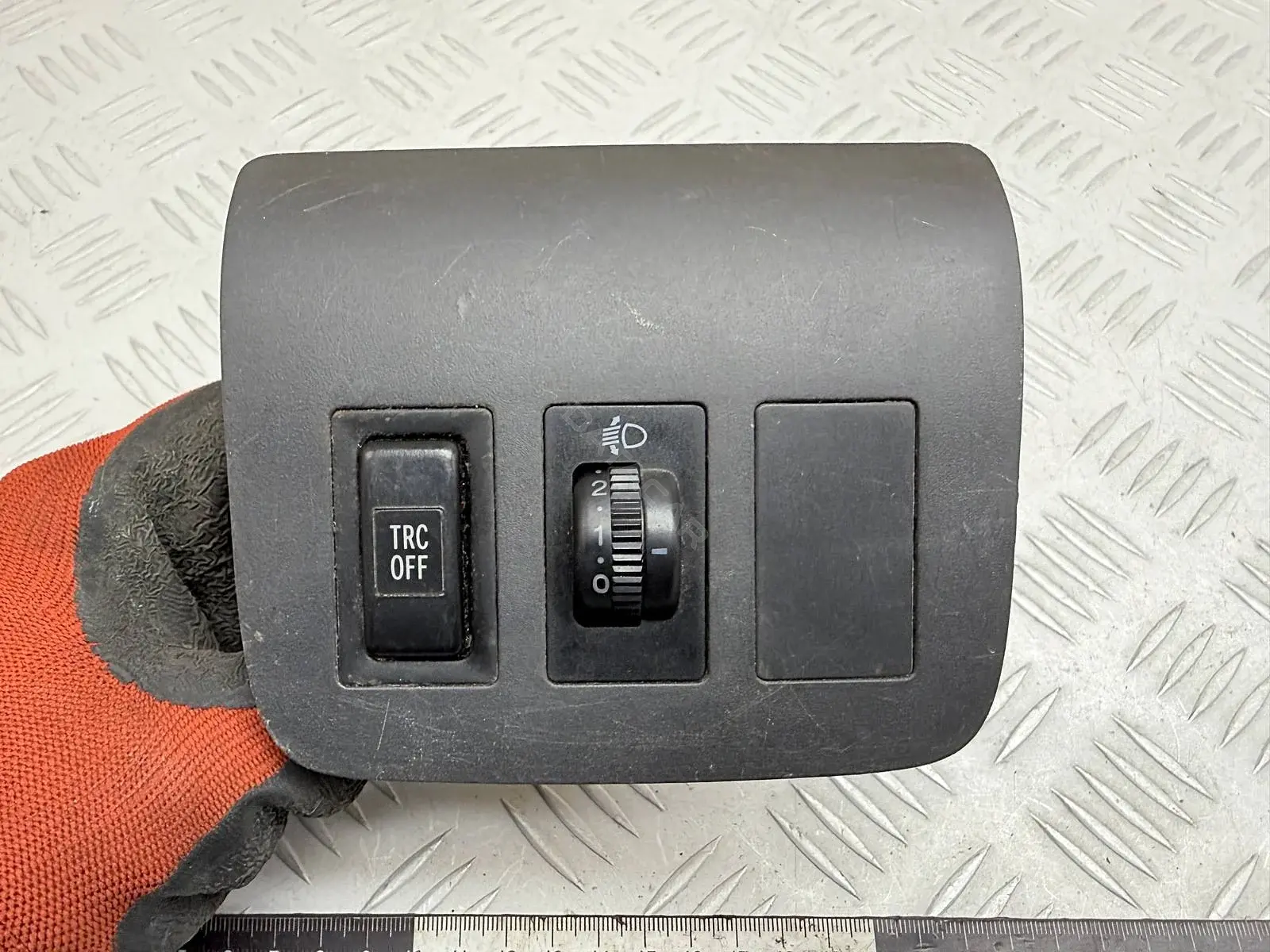 Блок кнопок 588210F010, TR8801