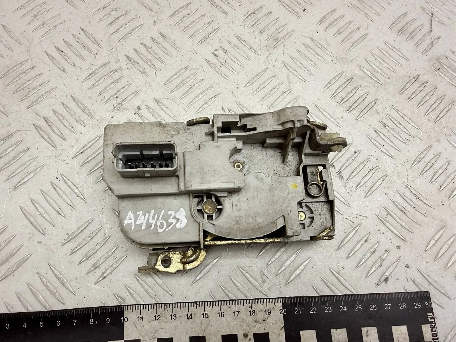Замок двери 9136J9