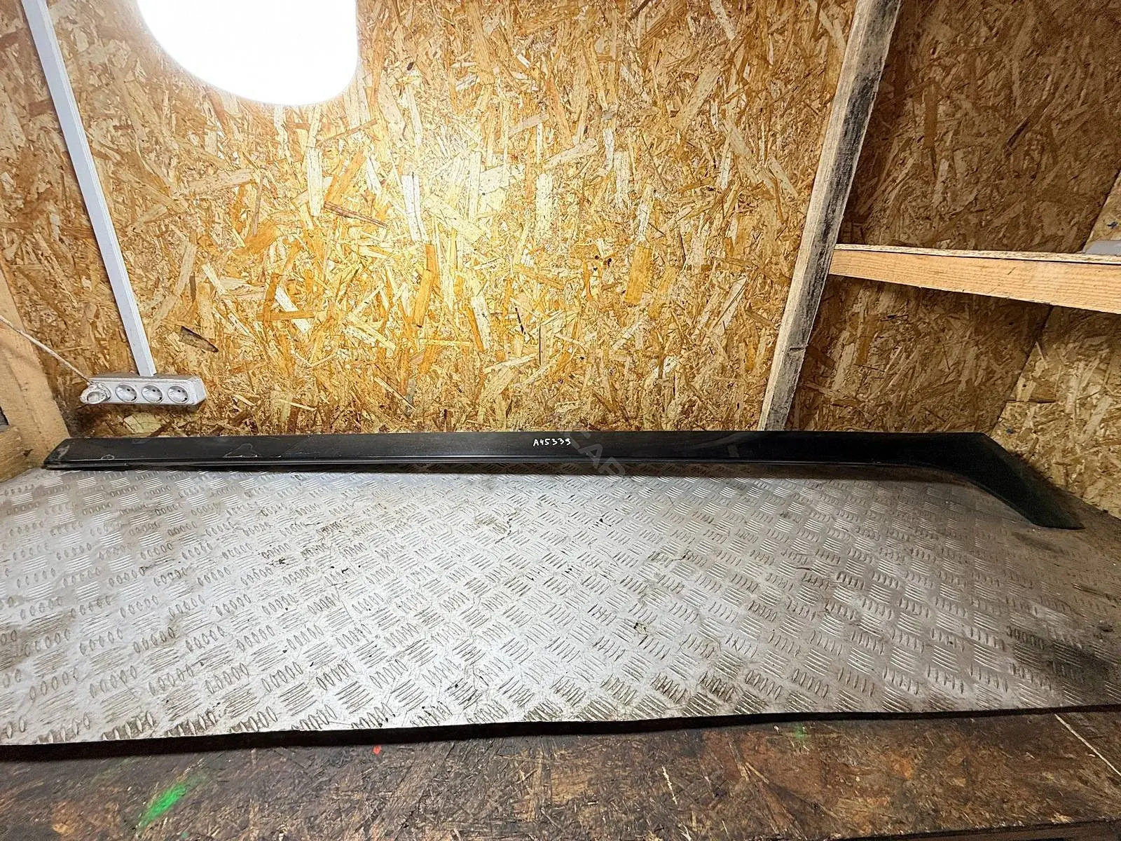 Накладка на порог 4C0853860D, 4G0853856G