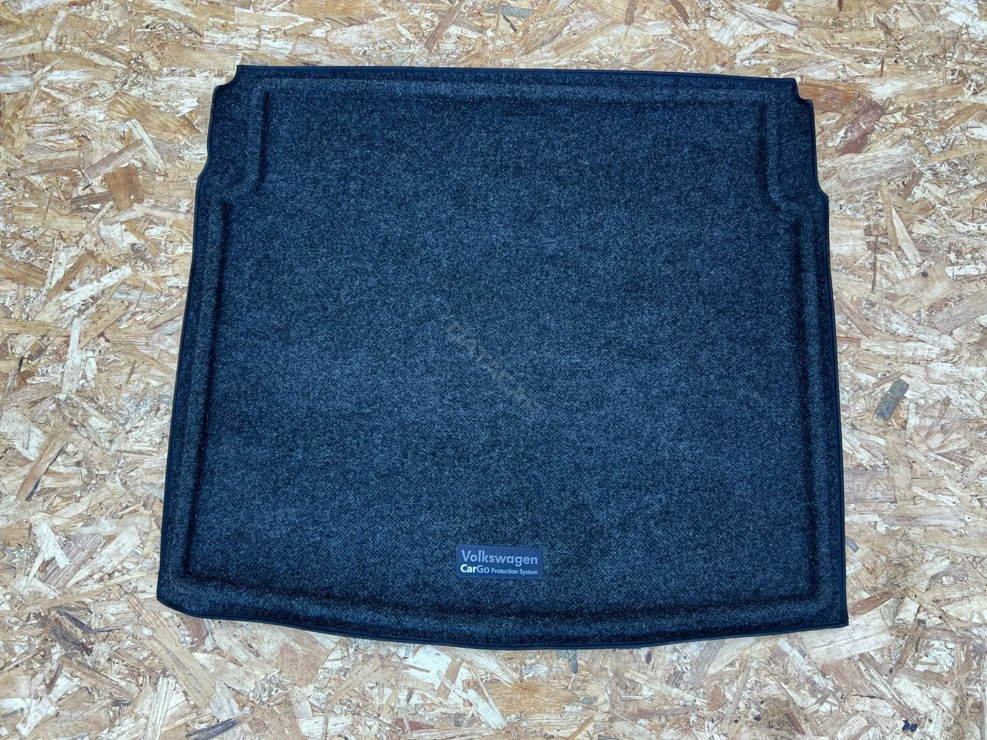 Обшивка багажника 5NN0621166B