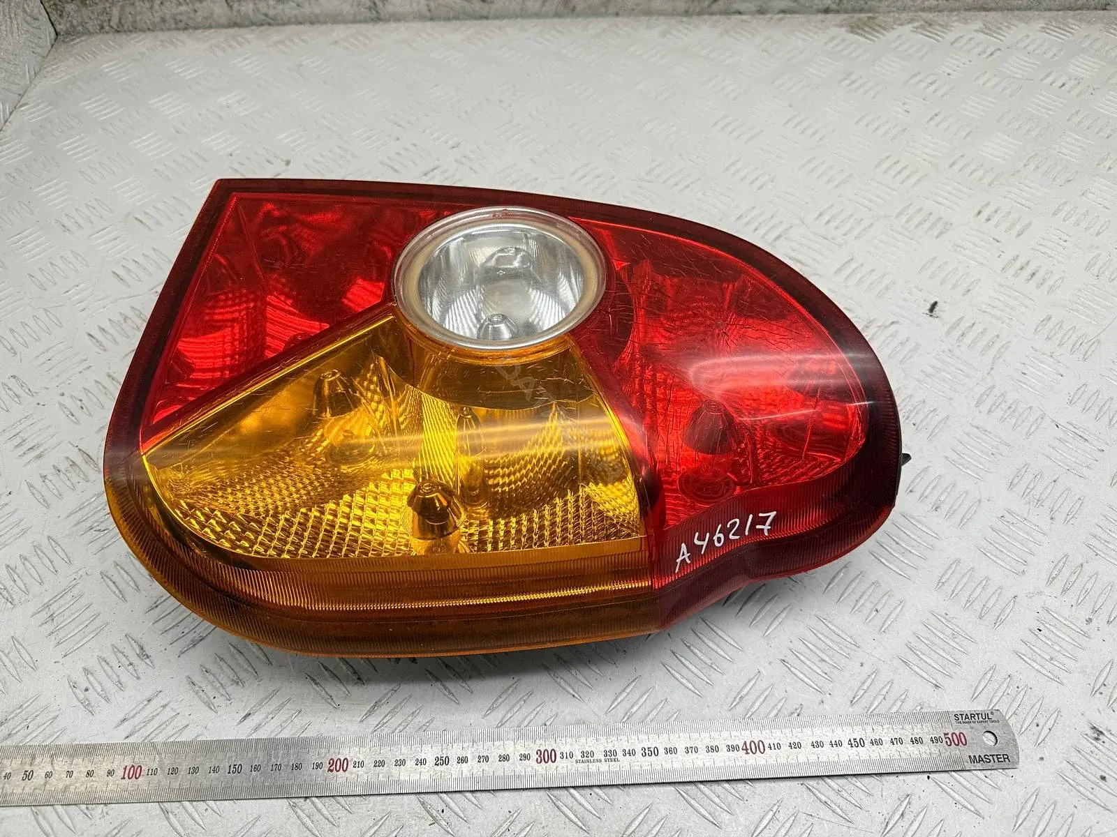 Задние фонари 92402H1520