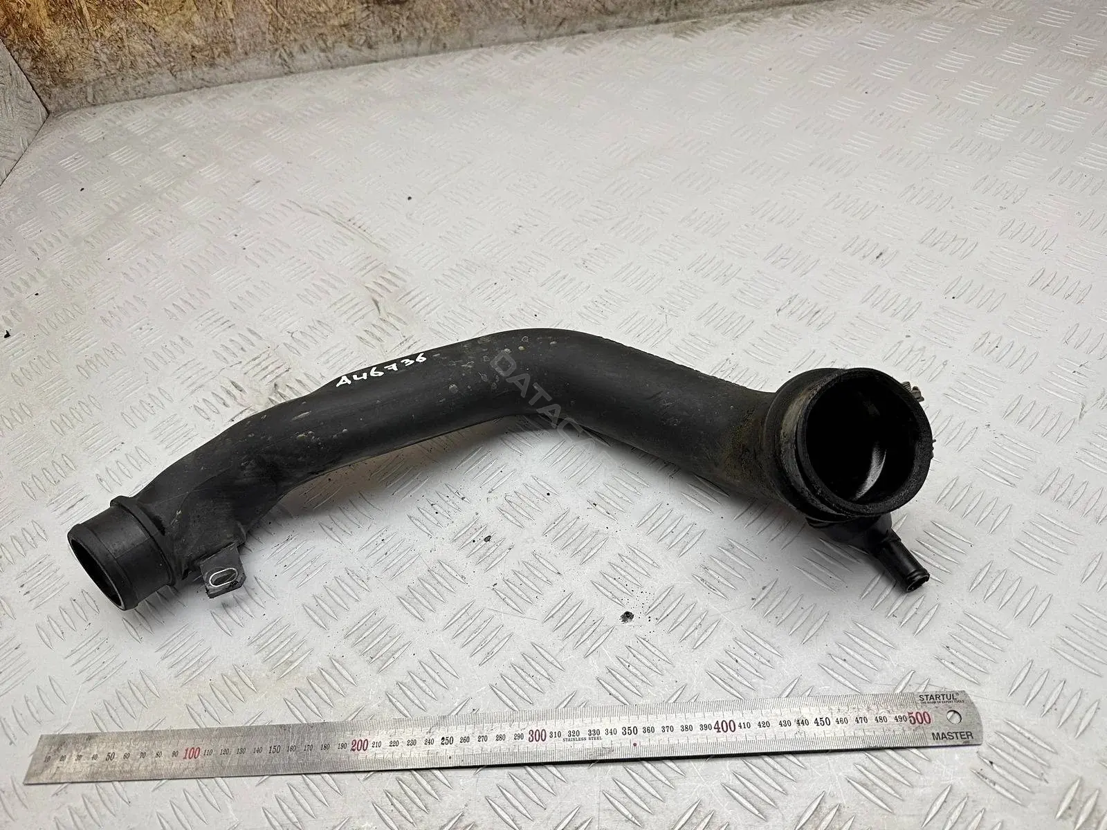 Патрубок интеркулера RF8G13230