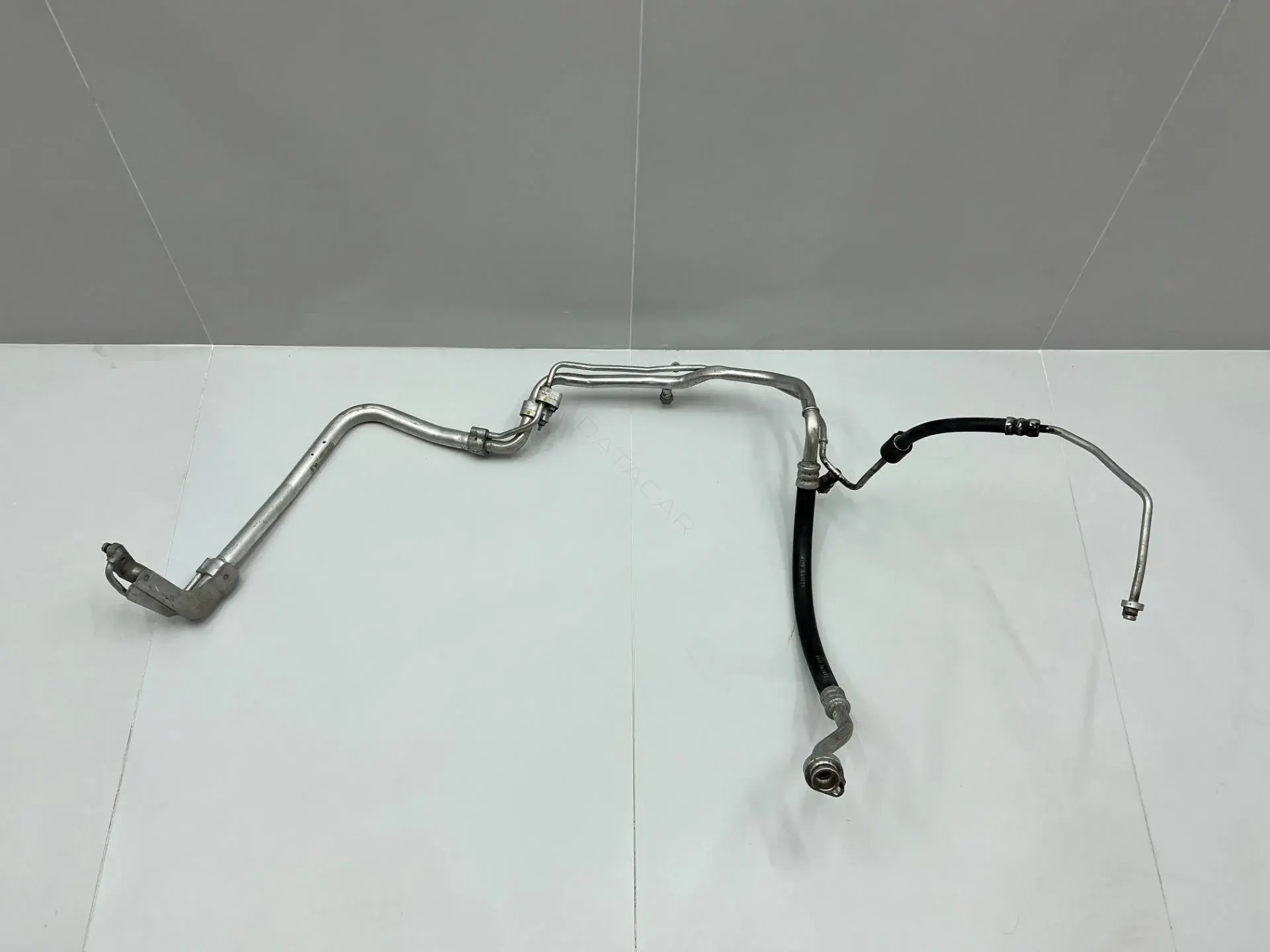 Трубка кондиционера 5Q0816743E, 5Q1816738F