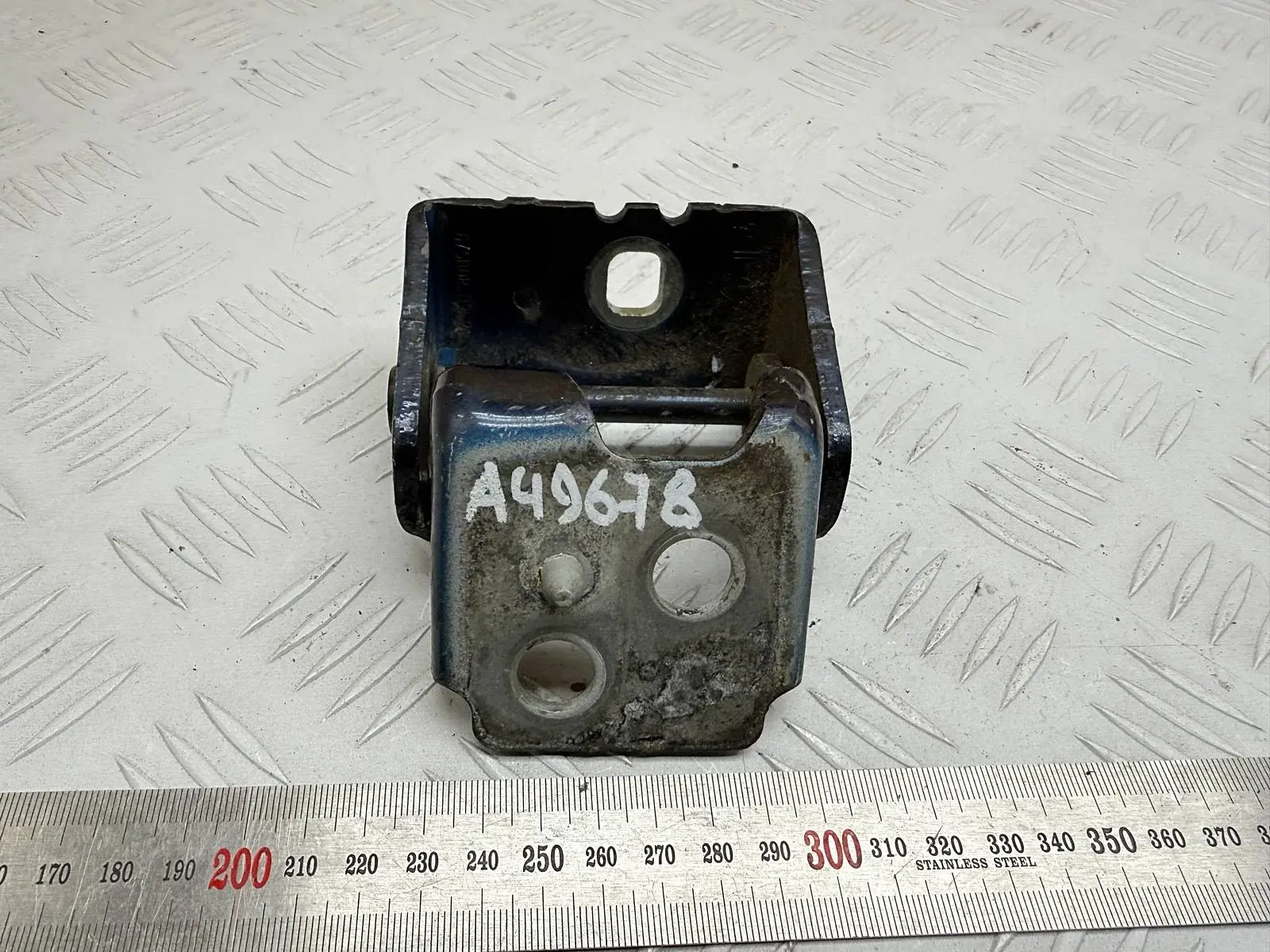 Петля двери 9035X2