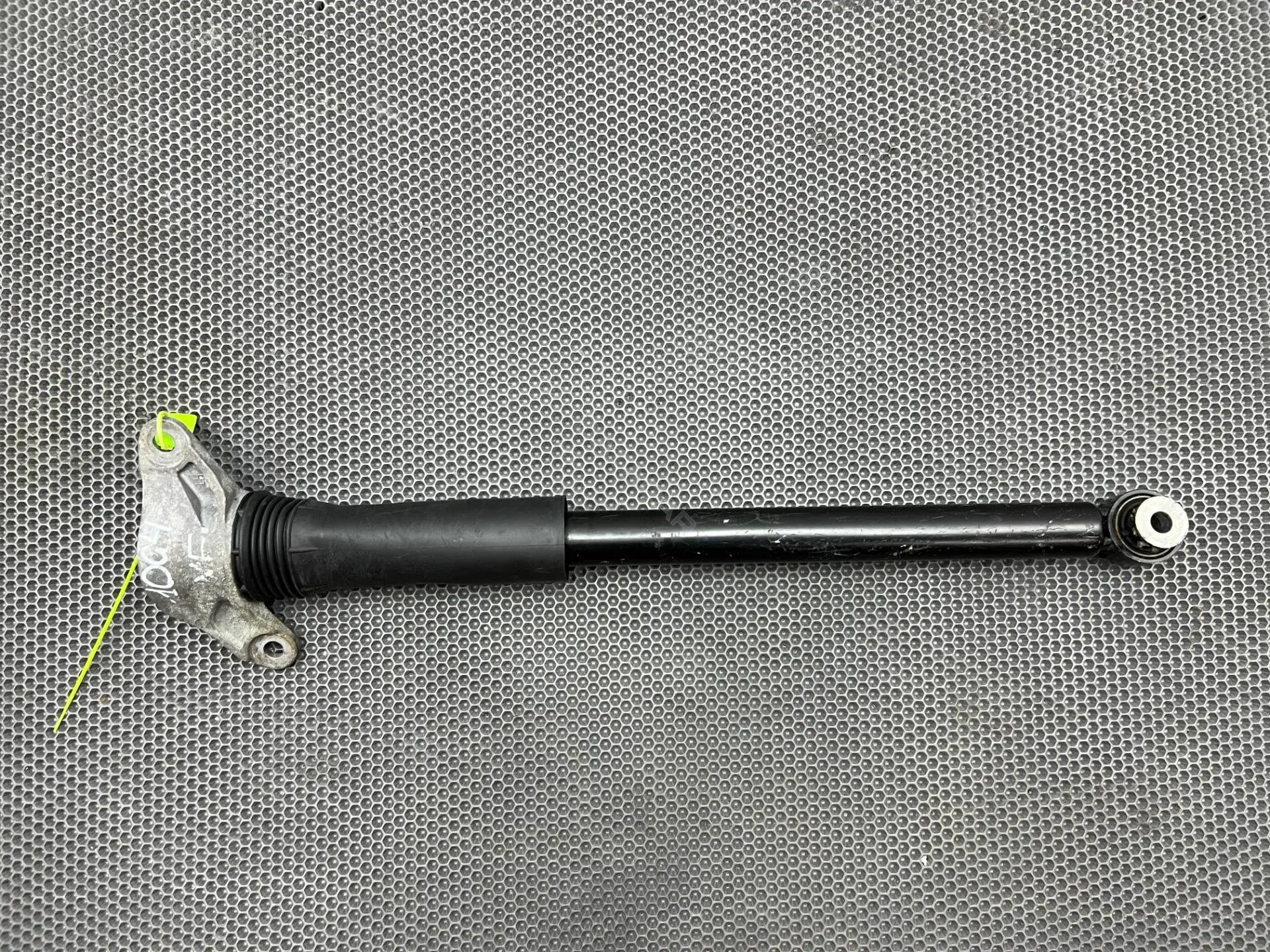 Амортизаторы GX63-18A145-XX, GX6318W002AD, T2H30190