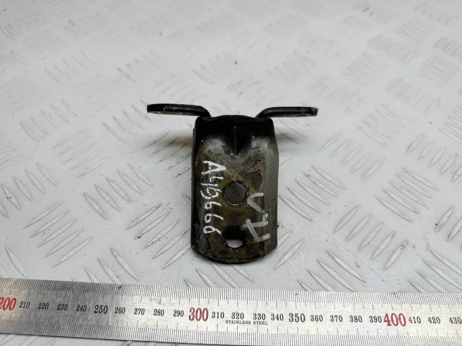 Петля двери 02LU, 299HDJ32FLU, 824202F000