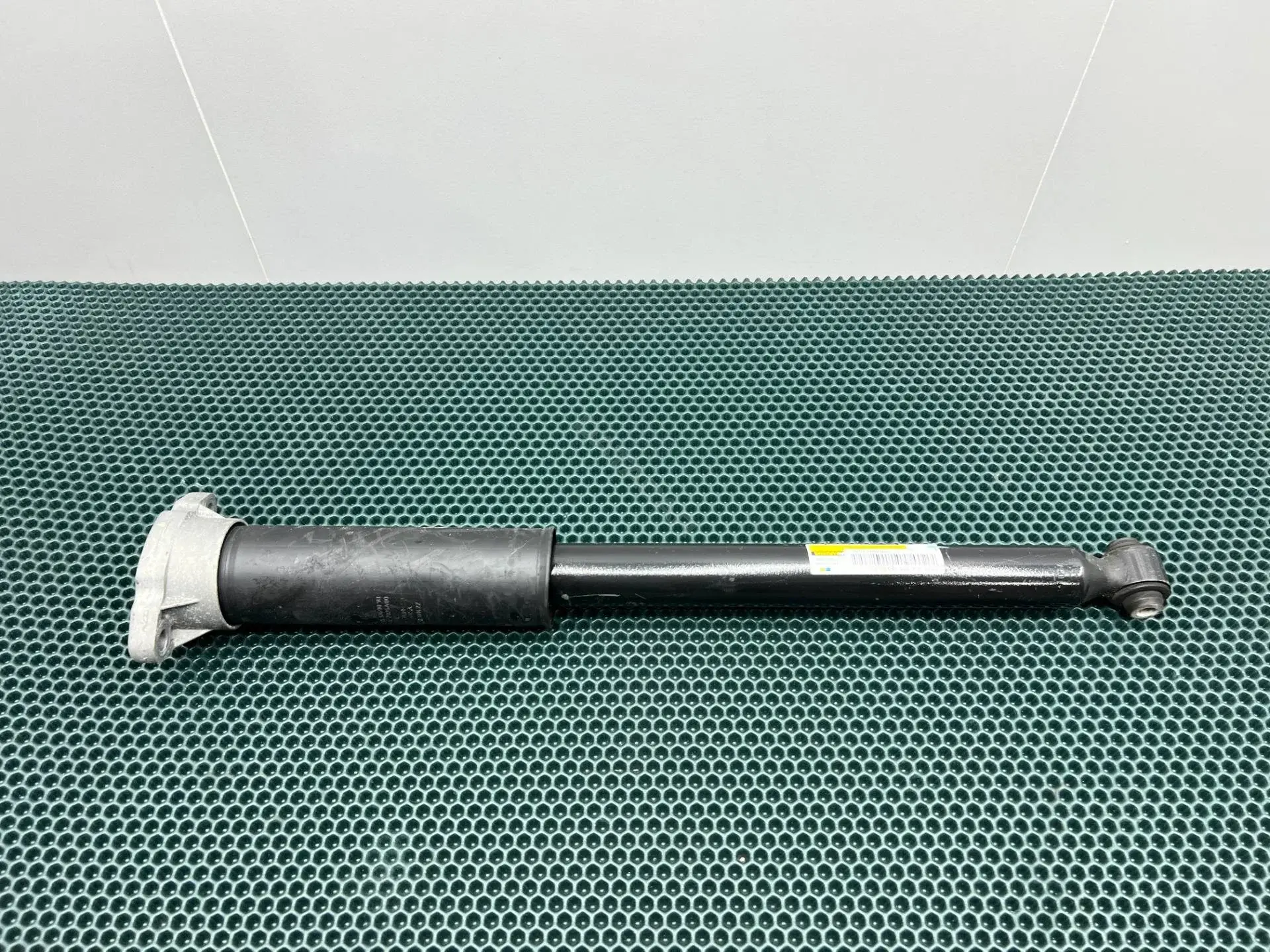 Амортизаторы A2053208230, G11440LR