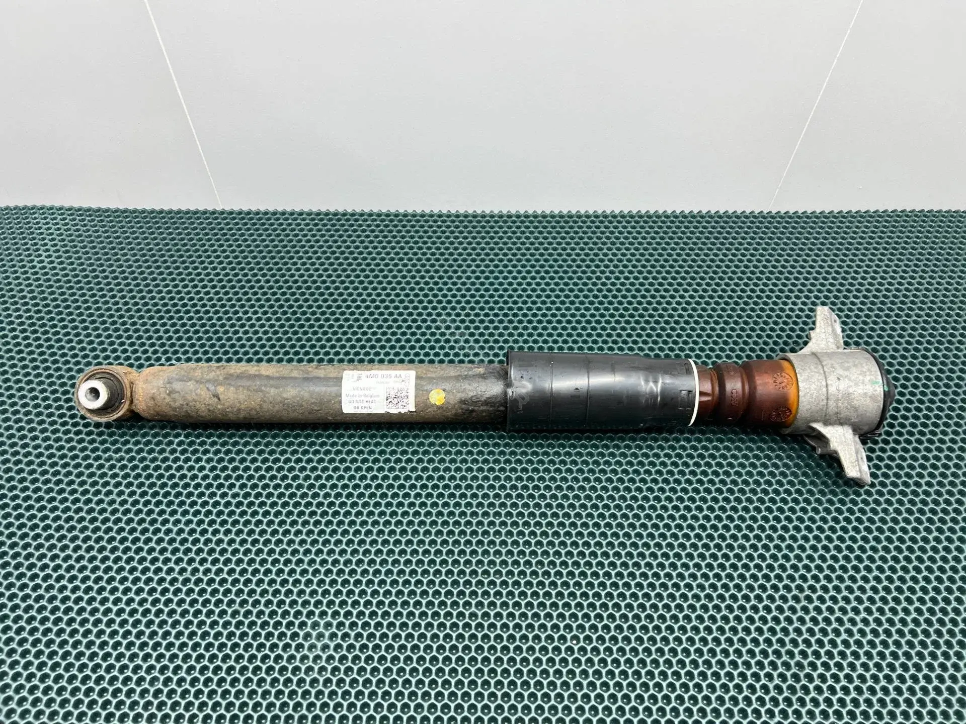 Амортизаторы 4M0035AA, 4M0513035AA