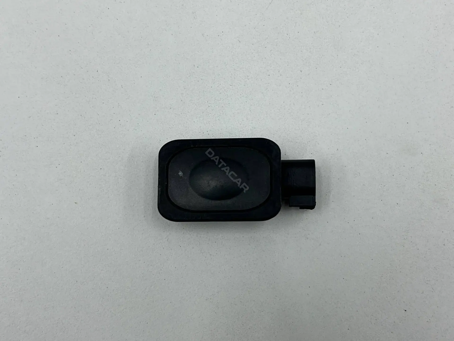 Кнопка крышки багажника GB5T-14K147-CA