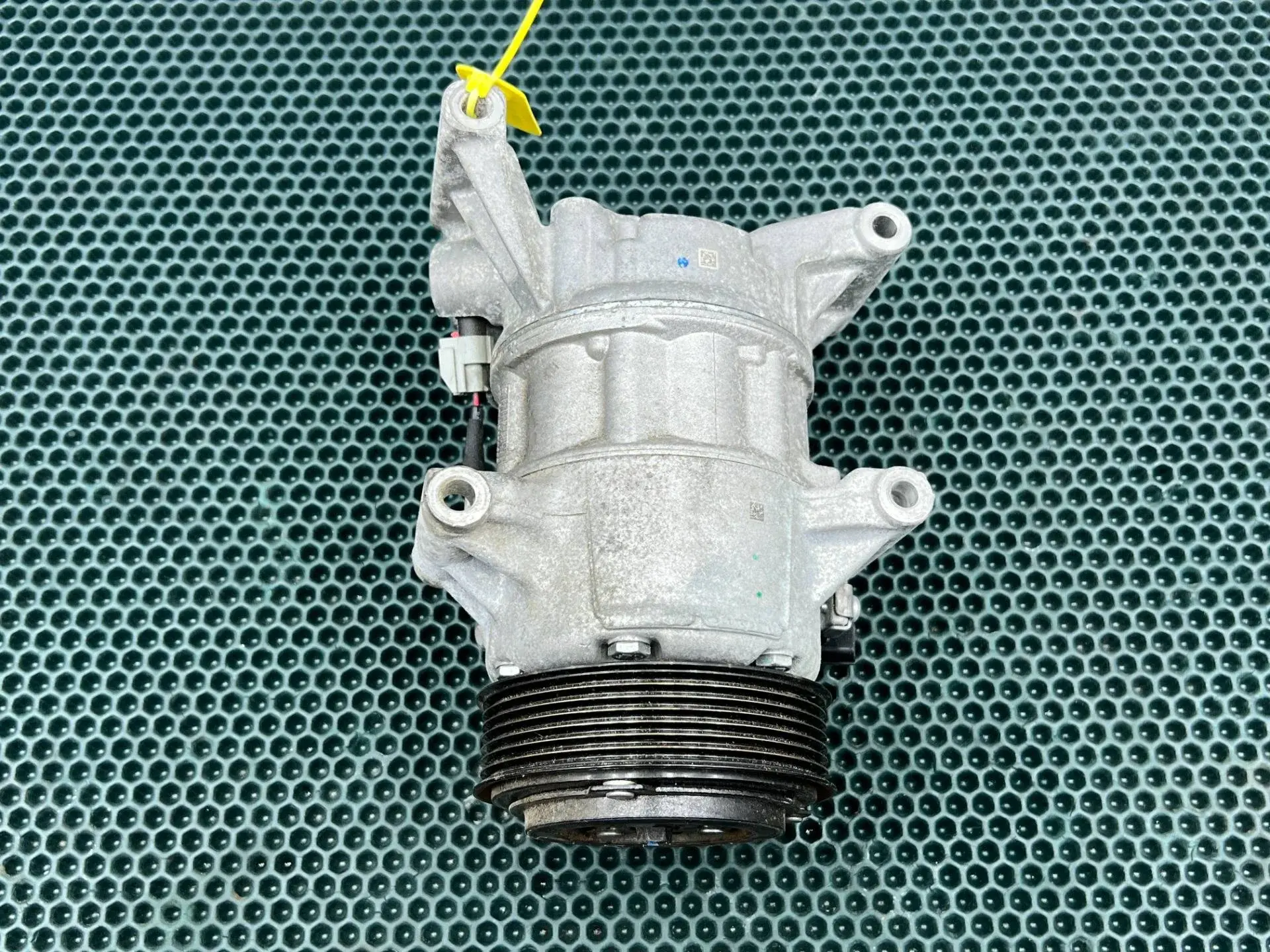 Компрессор кондиционера 6CVC140E