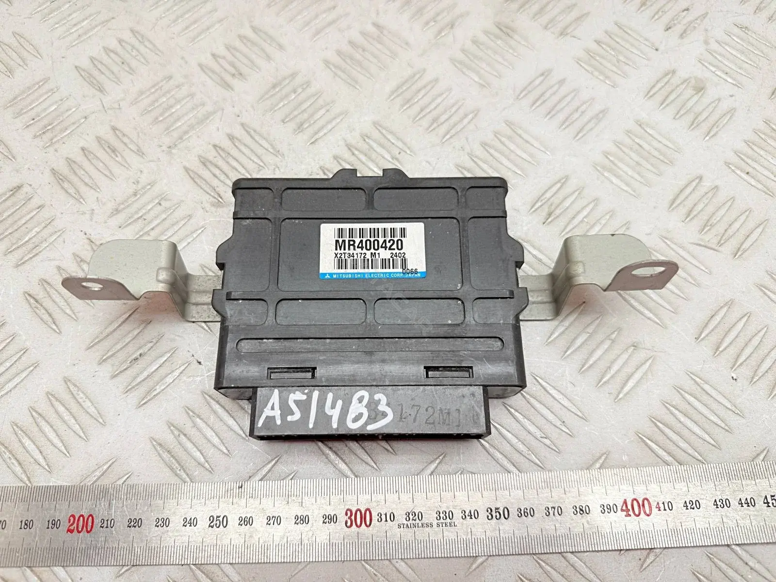 Блок управления АБС MR400420