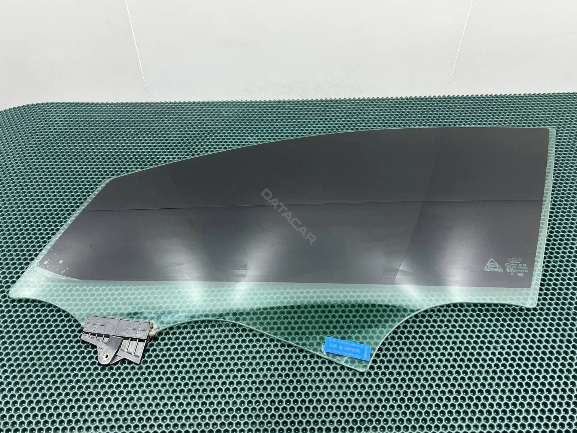 Стекло двери 82410L3000