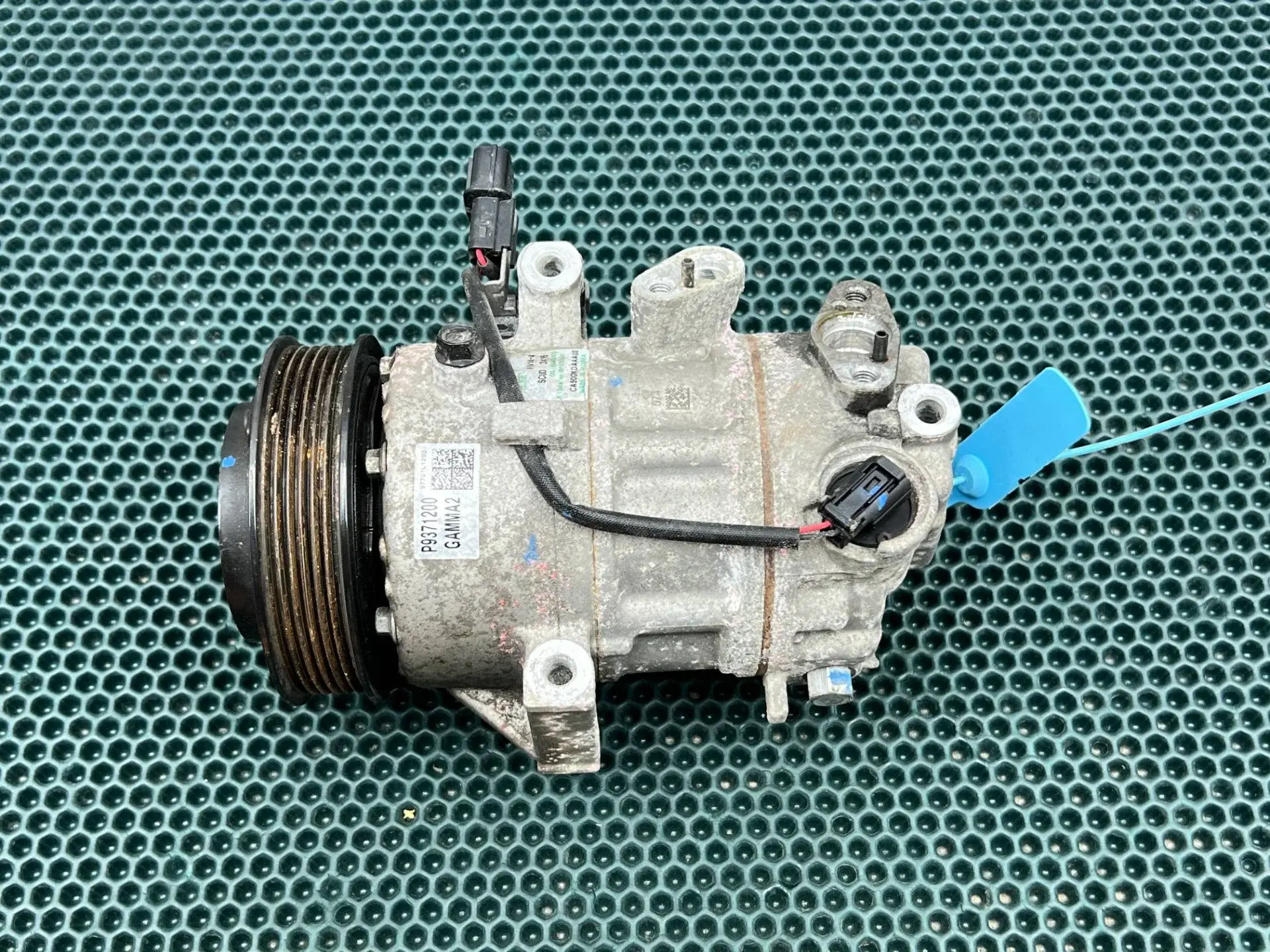 Компрессор кондиционера 97701L1200