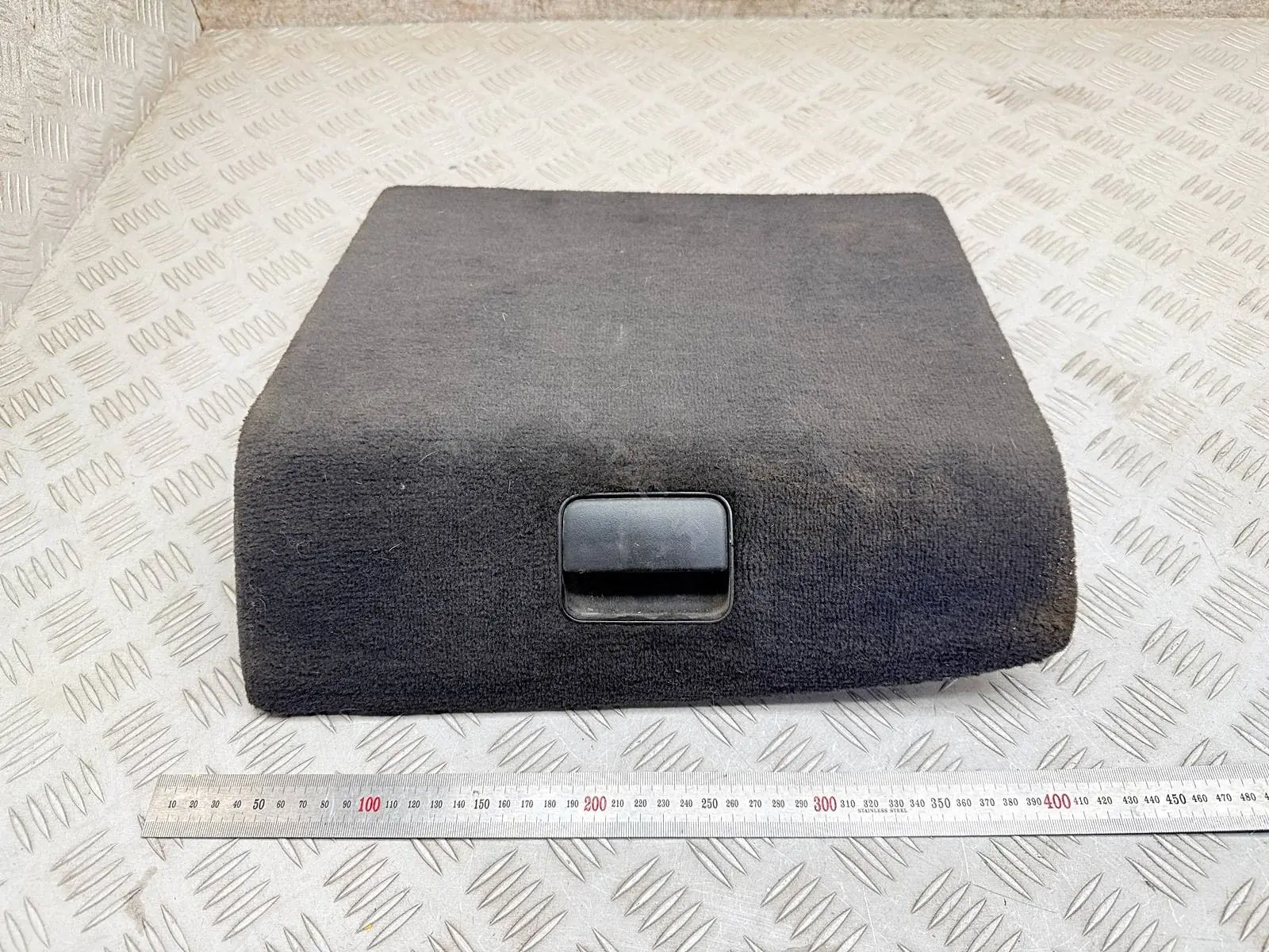 Обшивка багажника 4B9867975