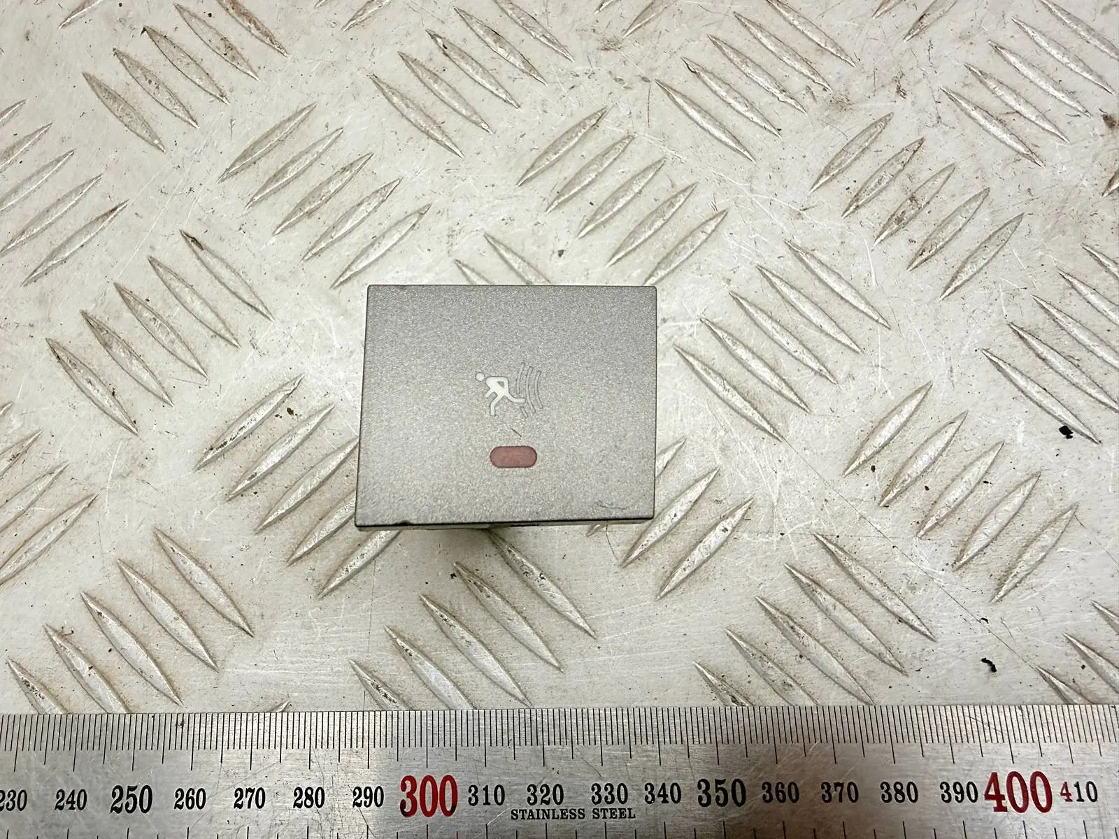 Кнопка (выключатель) 13138256, 13549902