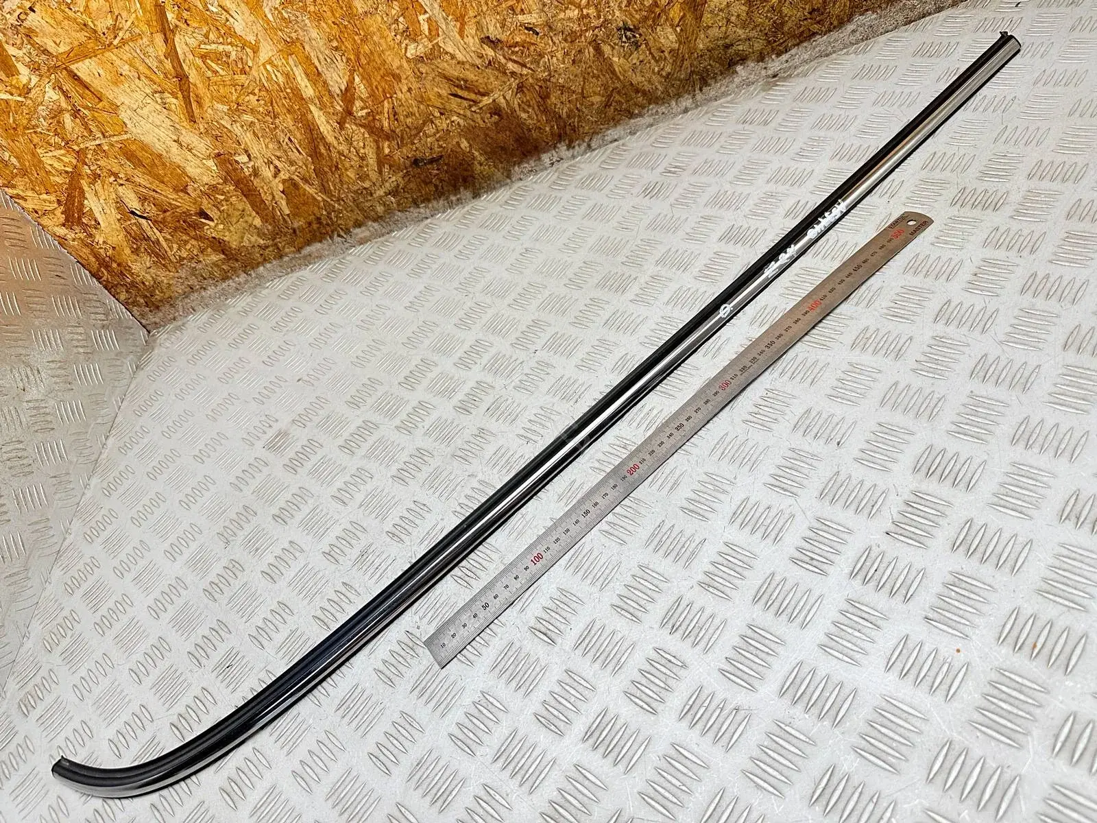 Молдинг стекла P15991168