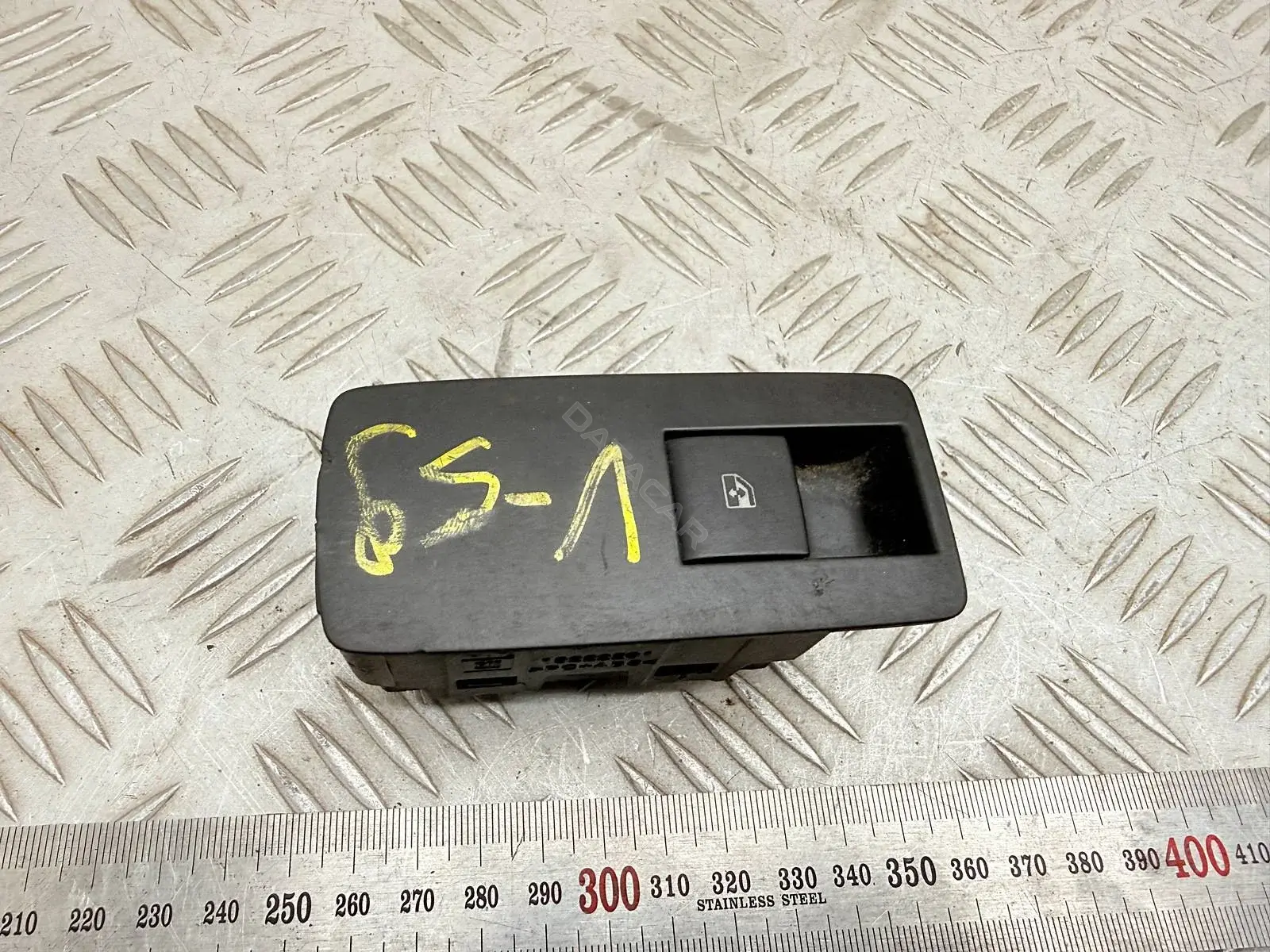 Кнопка стеклоподъемника 0000840701, 13222231, 13301888