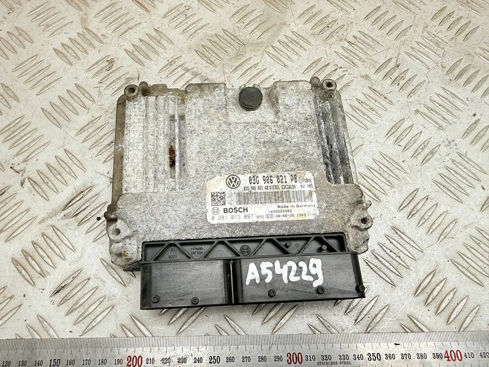 Блок управления двигателем 0281013897, 03G906021PB