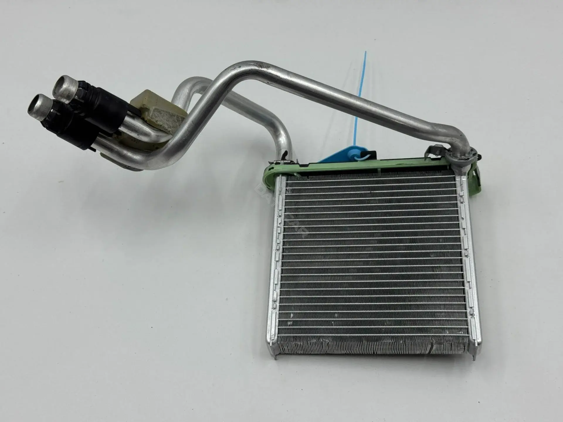 Радиатор печки 5QM819031