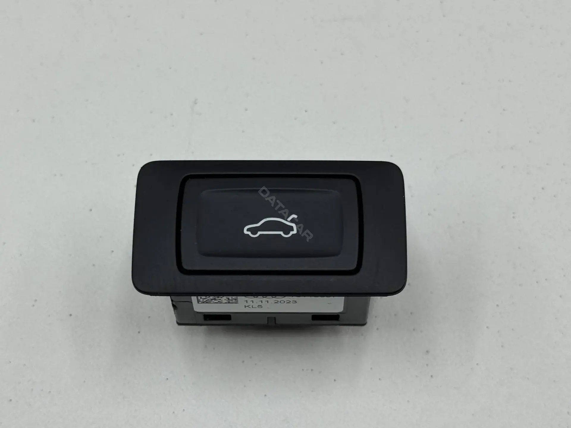 Кнопка крышки багажника 4G0959831C