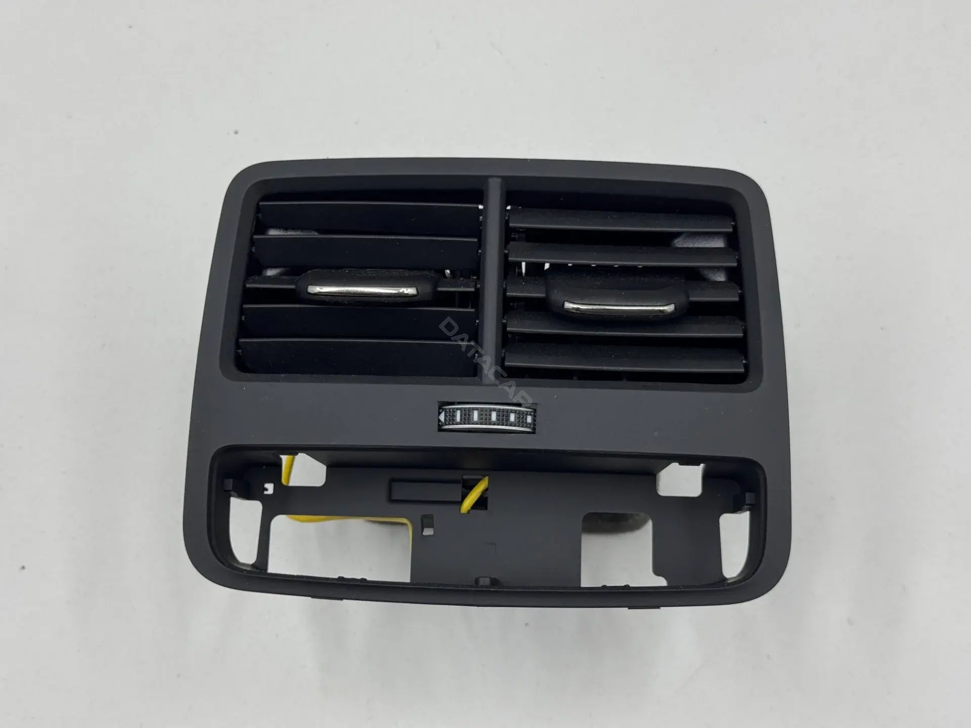 Дефлектор обдува салона 8W0819203, 8W0819203B