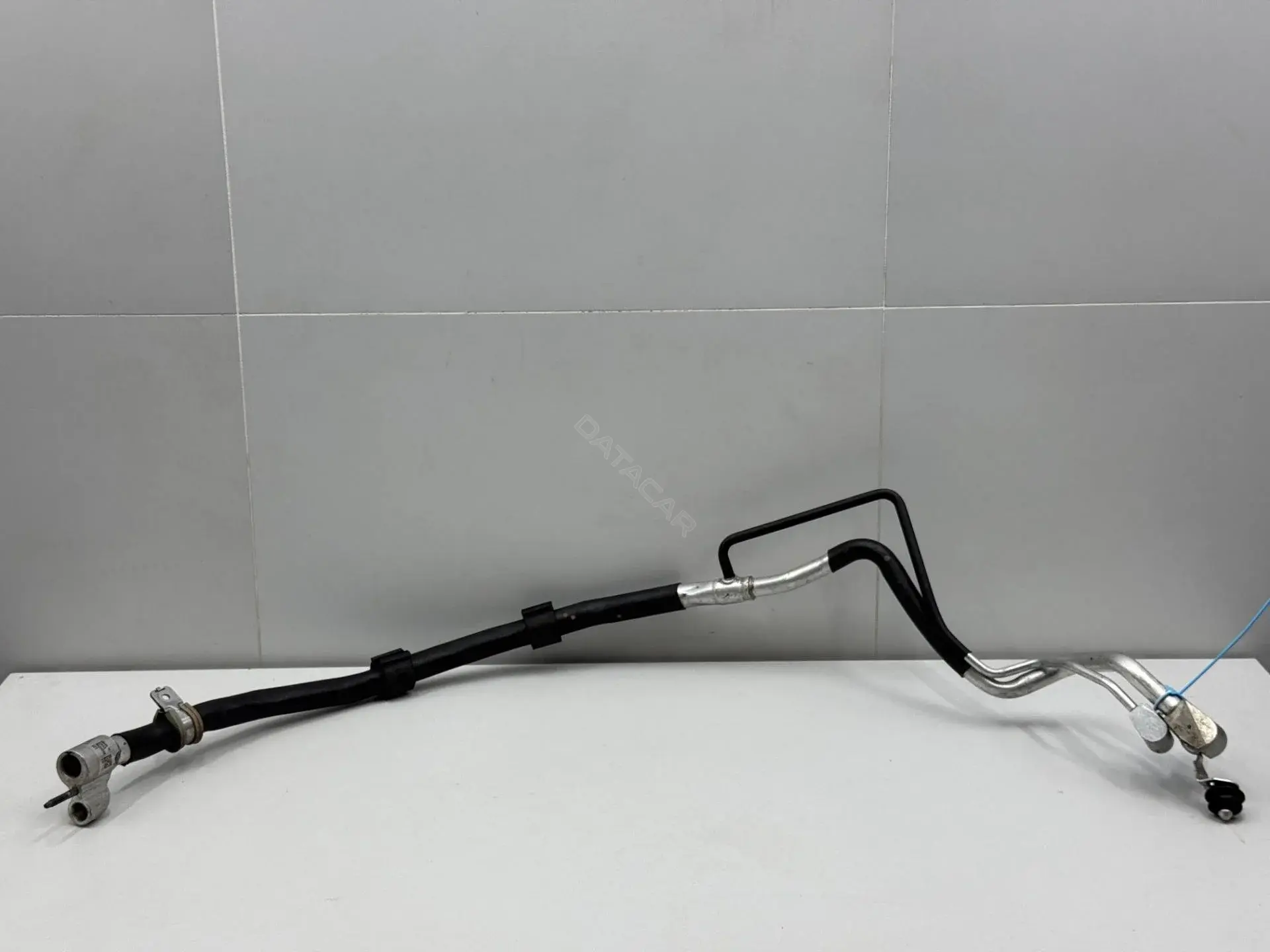 Трубка кондиционера 4K0816738R