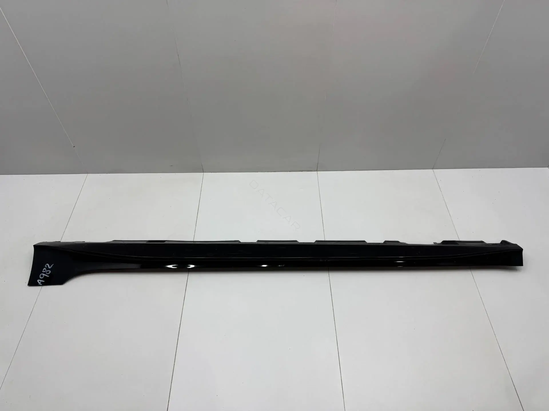 Накладка на порог 8W8853859F